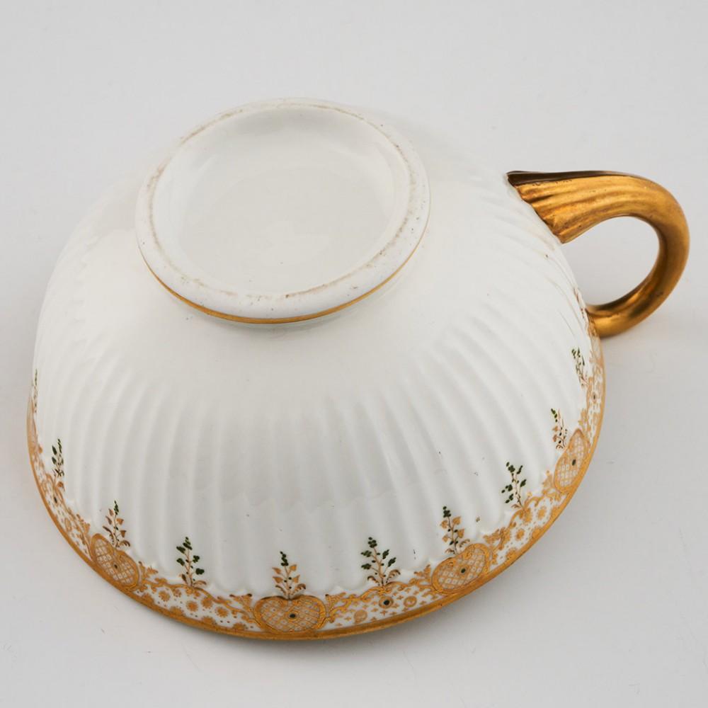 Swansea Porcelain geriffelte Frühstückstasse und Untertasse, um 1816 im Angebot 5