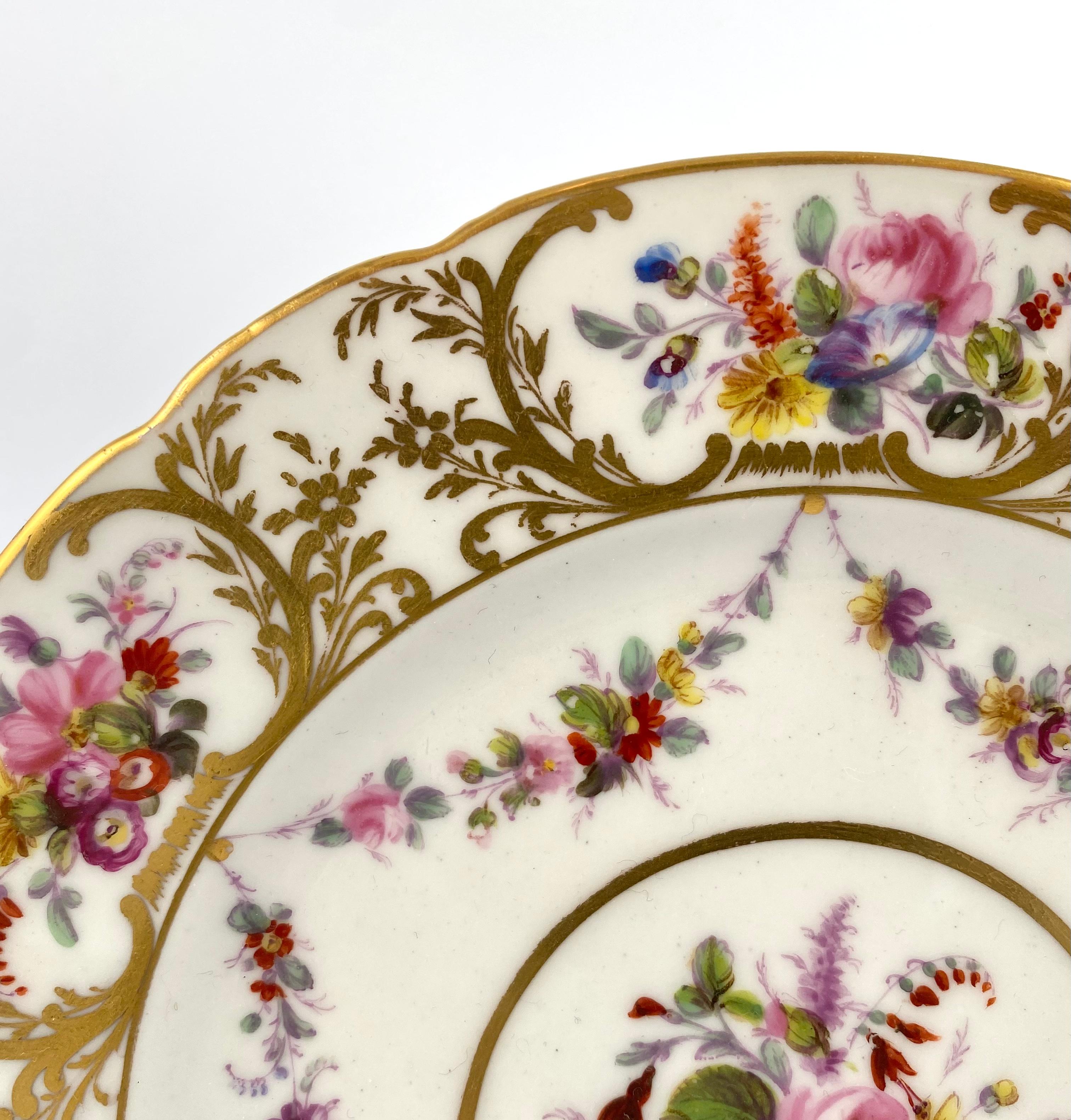 Welsh Swansea porcelain plate. Floral sprays, c. 1815.