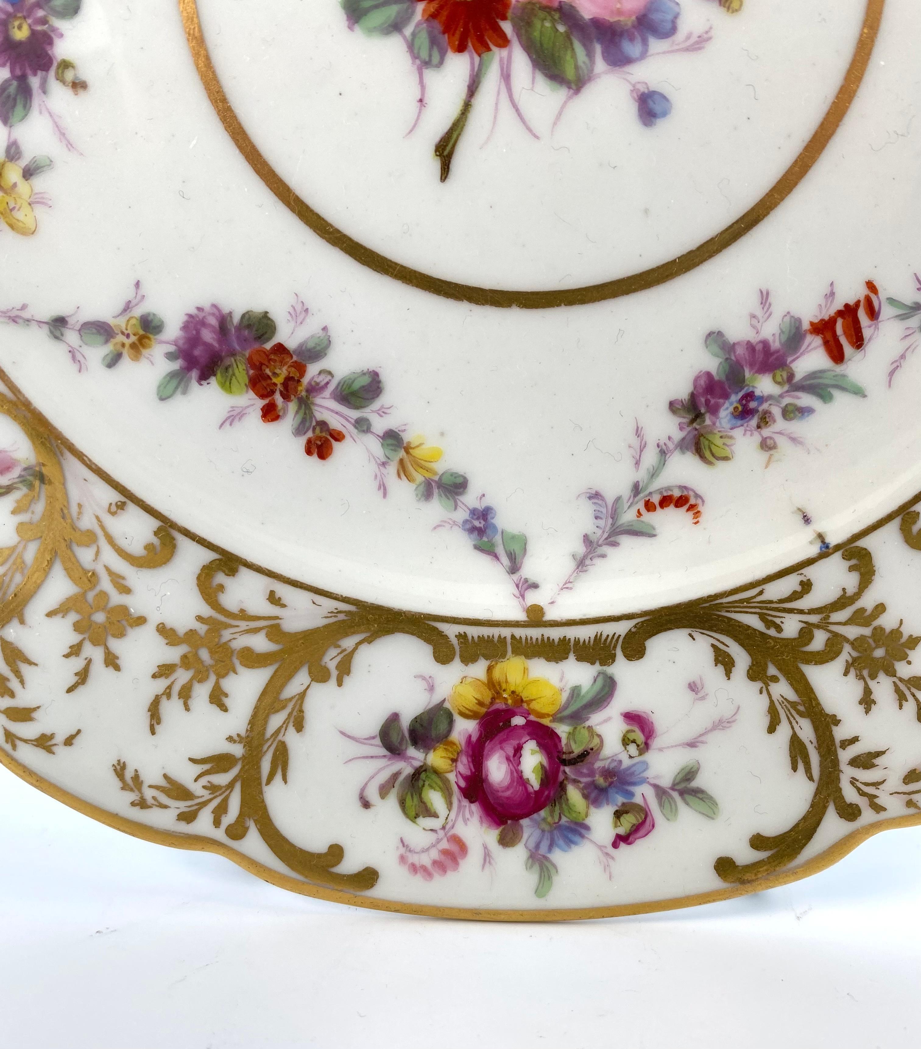 Fired Swansea porcelain plate. Floral sprays, c. 1815.