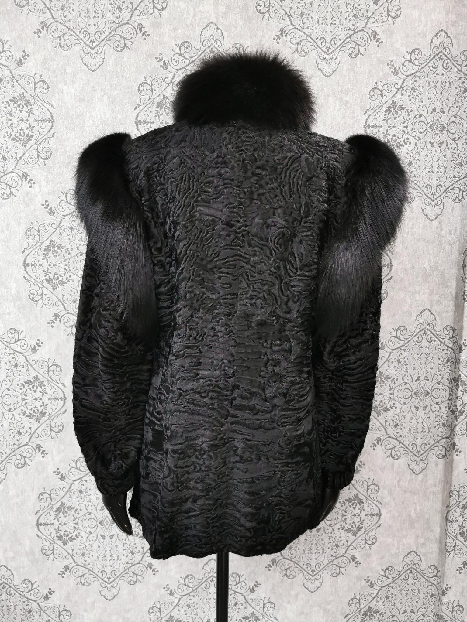 Swarkara broadtail fur with dyed shadow fox fur trim size 10 For Sale 1