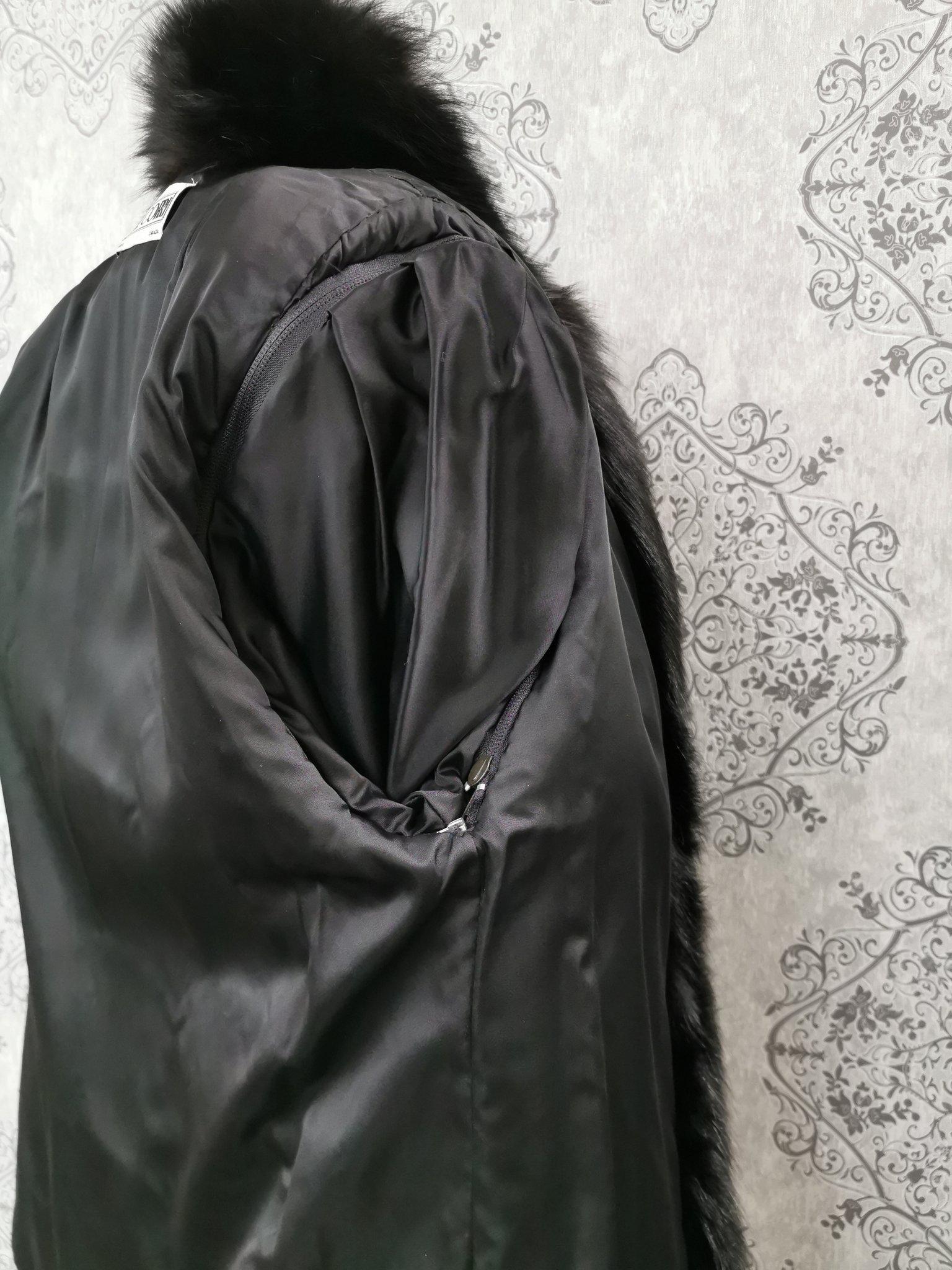 Swarkara broadtail fur with dyed shadow fox fur trim size 10 For Sale 4
