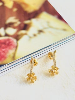 Swarovski Atelier Flower Yellow Exquisite White Crystals Pierced Gold Earrings