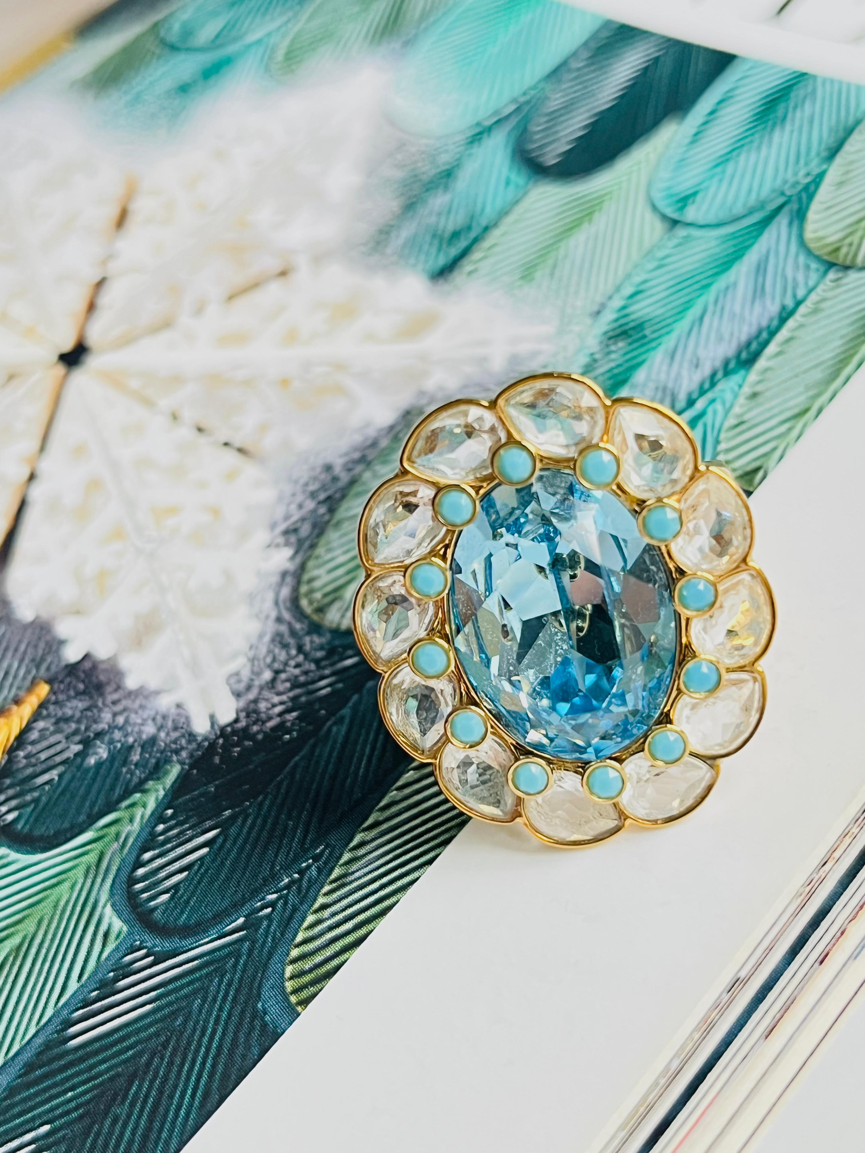 Swarovski Azore Large Clear Blue Oval Crystals Dots Flourish Blossom Flower Cocktail Chunky Statement Ring, Taille R, EU 60

Très bon état. Livré avec sa boîte et son étiquette d'origine. 100% authentique.

Taille : R, 60, diamètre 18,8