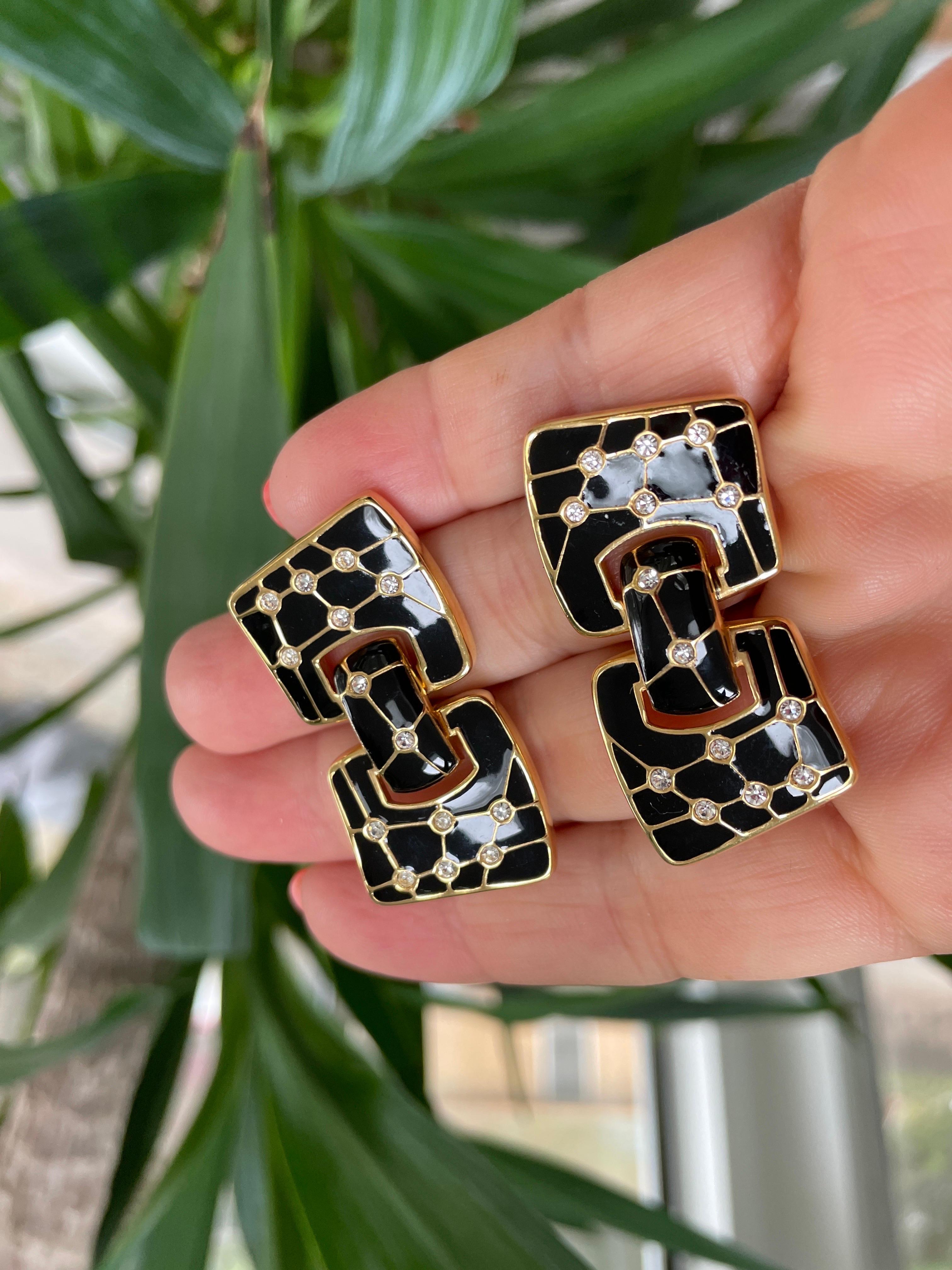 Boucles d'oreilles en cristal et émail noir avec lunette Swarovski, neuves, jamais portées, années 1980 en vente 2