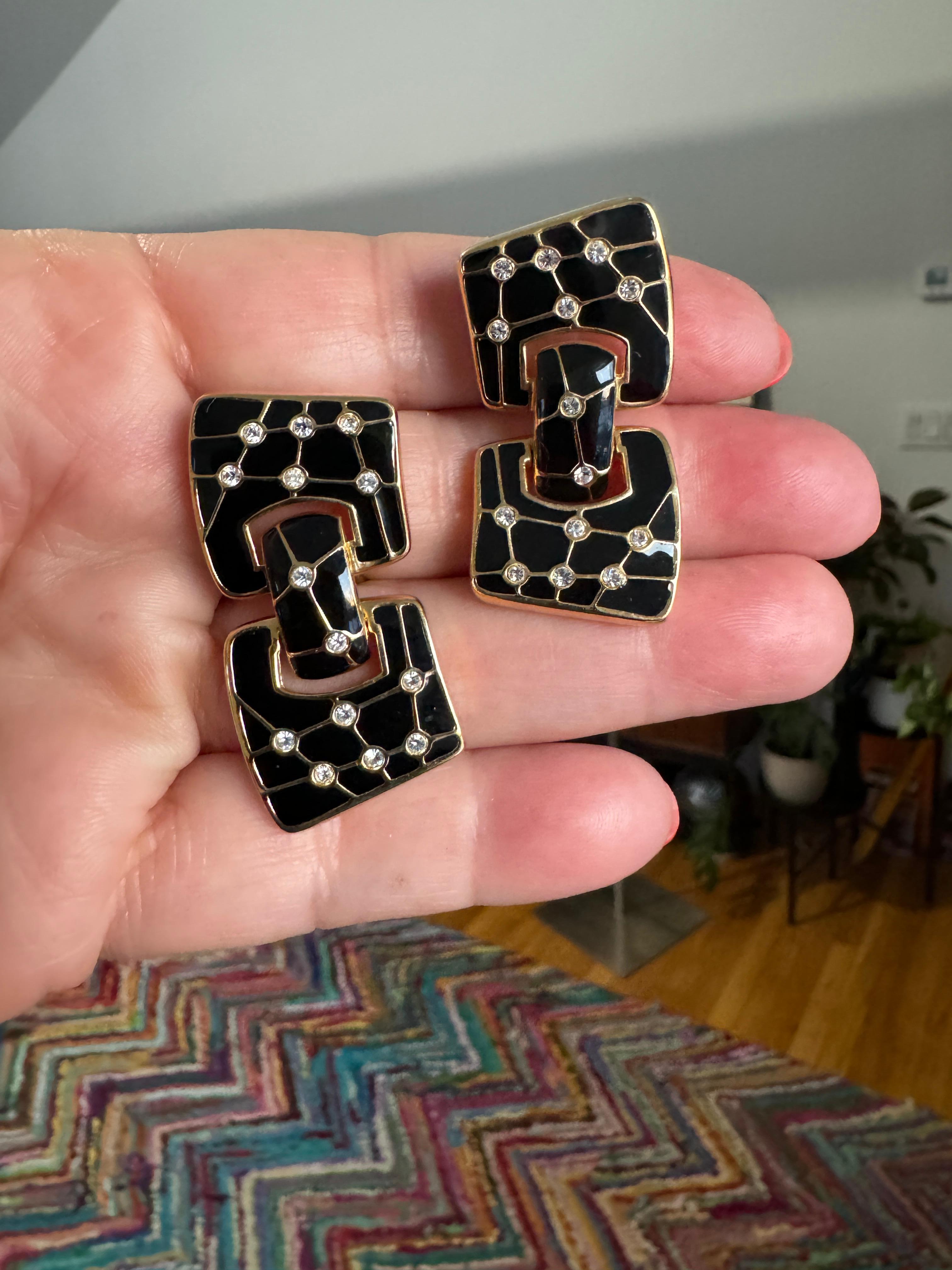 Boucles d'oreilles en cristal et émail noir avec lunette Swarovski, neuves, jamais portées, années 1980 en vente 4