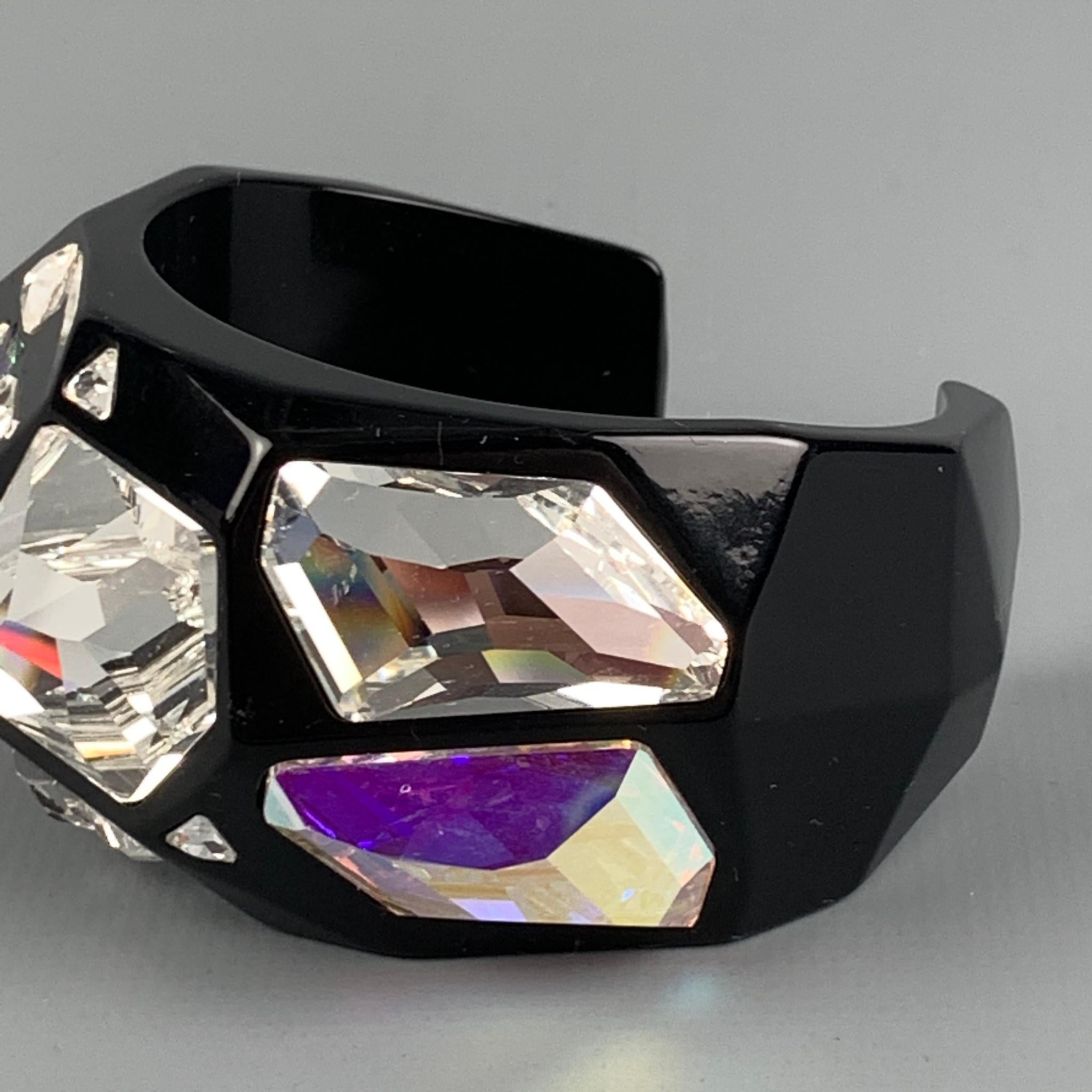Bracelet manchette SWAROVSKI en acétate noir et cristaux Bon état à San Francisco, CA