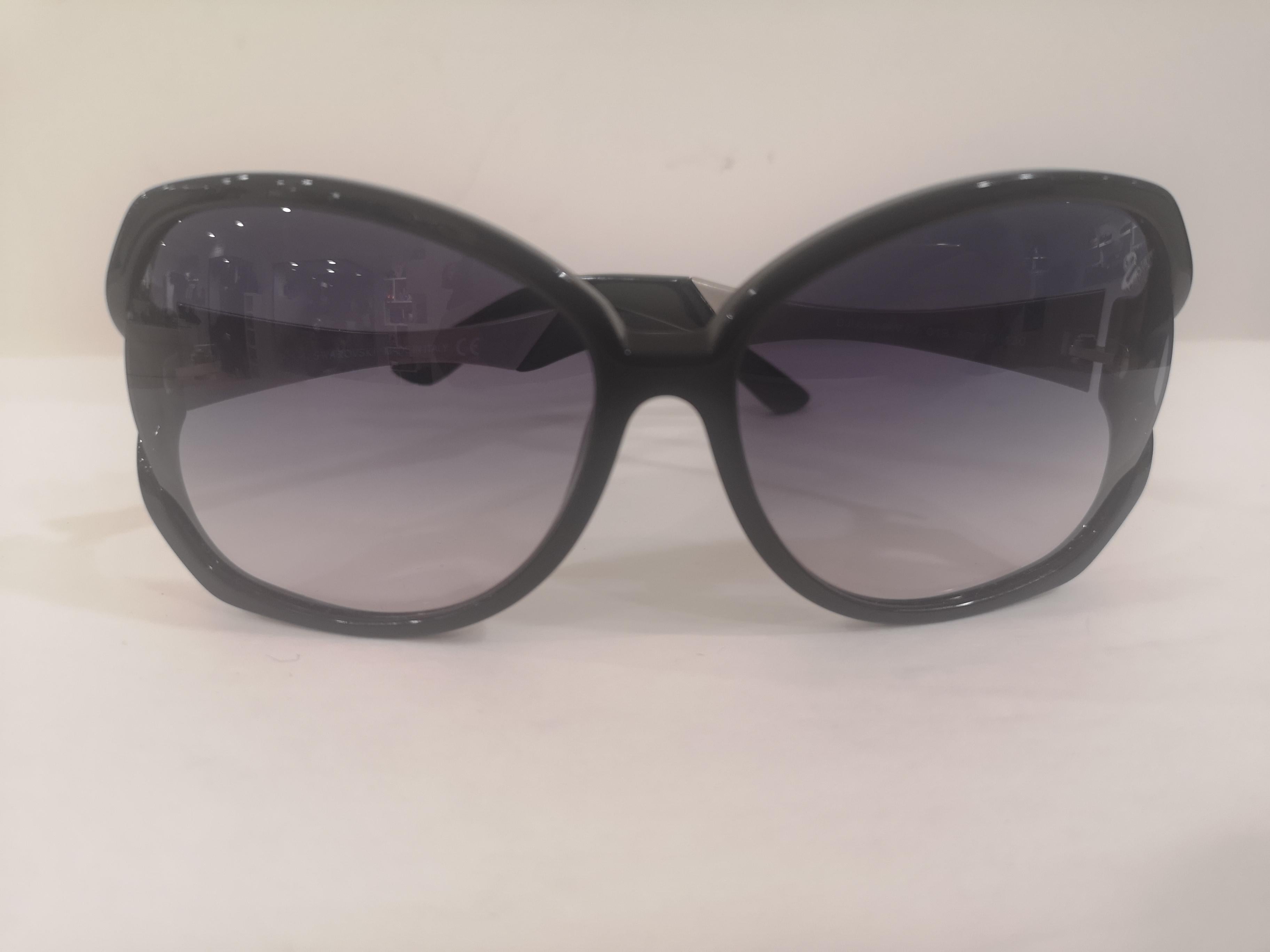 Lunettes de soleil Swarovski noires avec lunettes swarovski, neuves avec étiquettes en vente 5