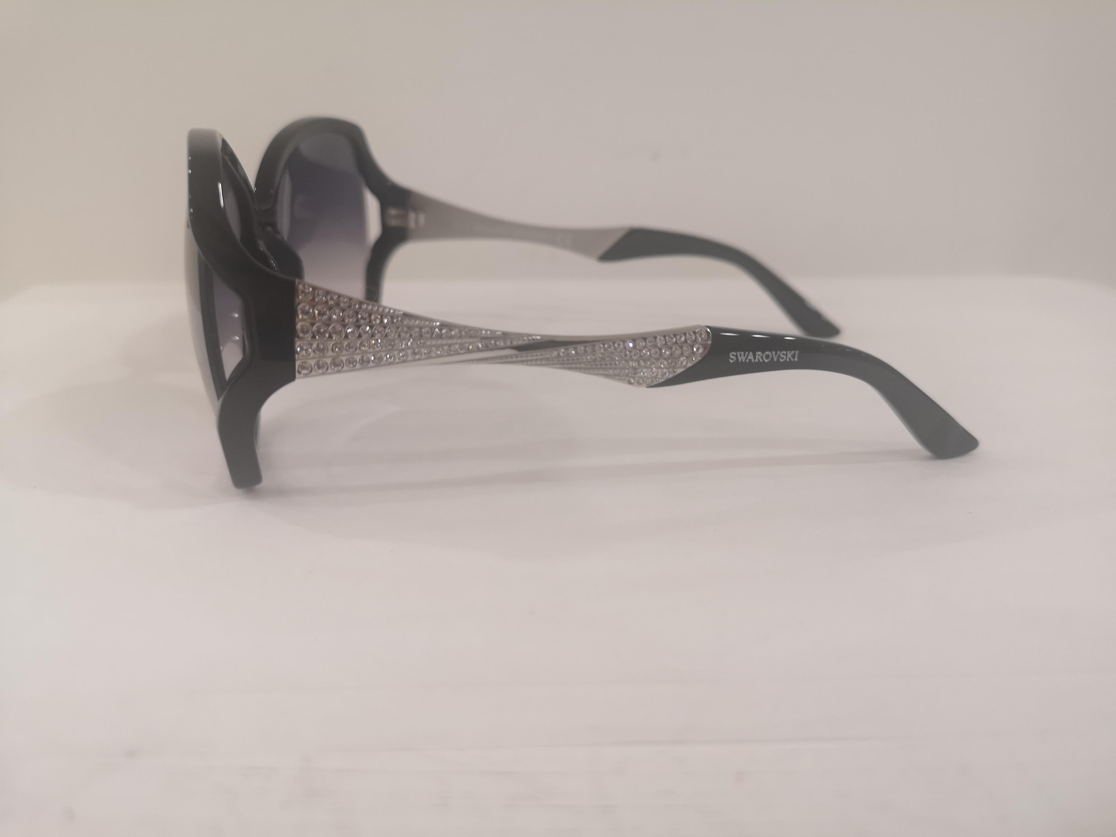 Swarovski black with swarovski sunglasses NWOT In New Condition For Sale In Capri, IT