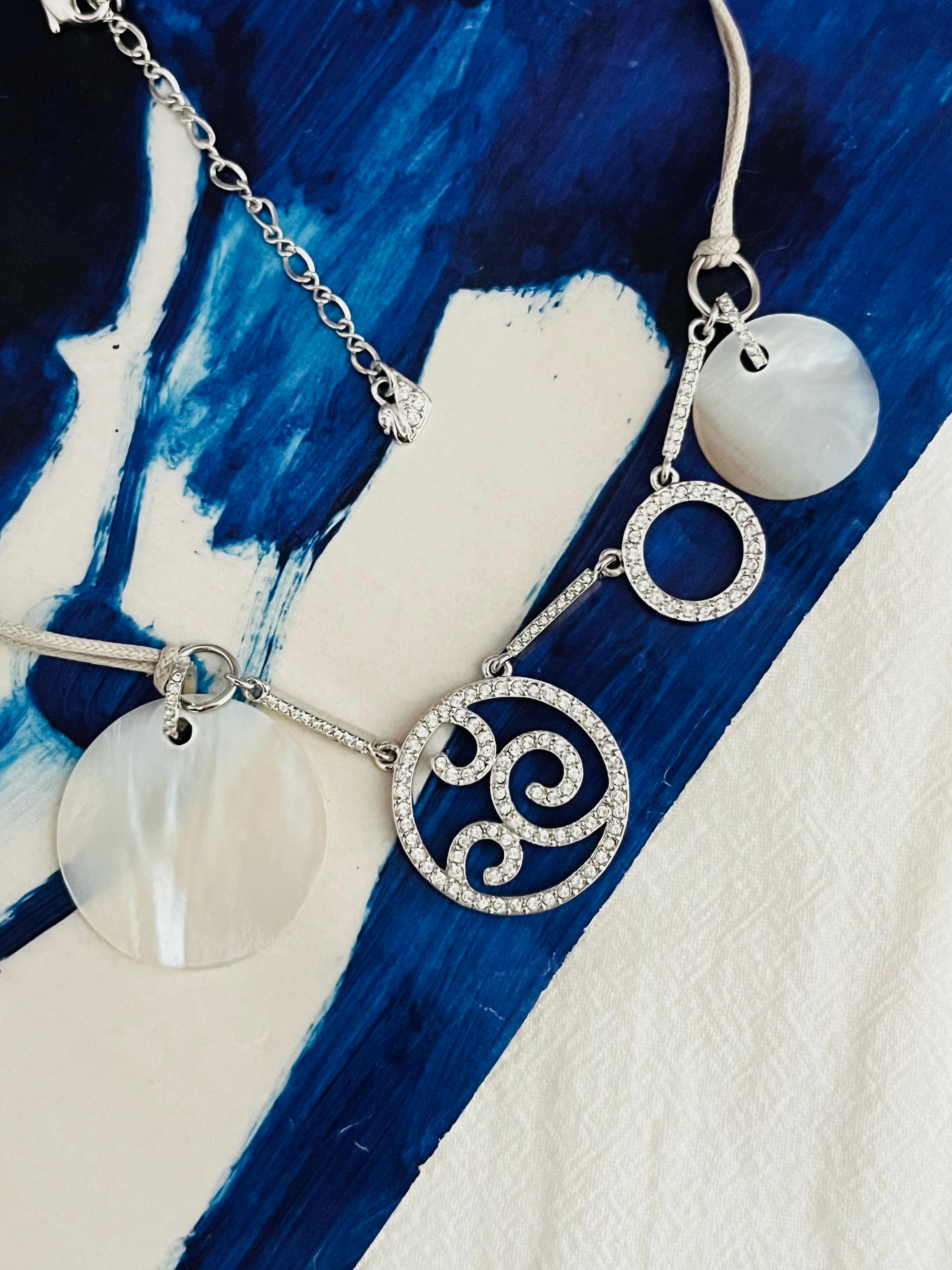 Art Déco Swarovski Circles Round Crystals Openwork Avorio Bianco Collana con Ciondoli a Grappolo in vendita