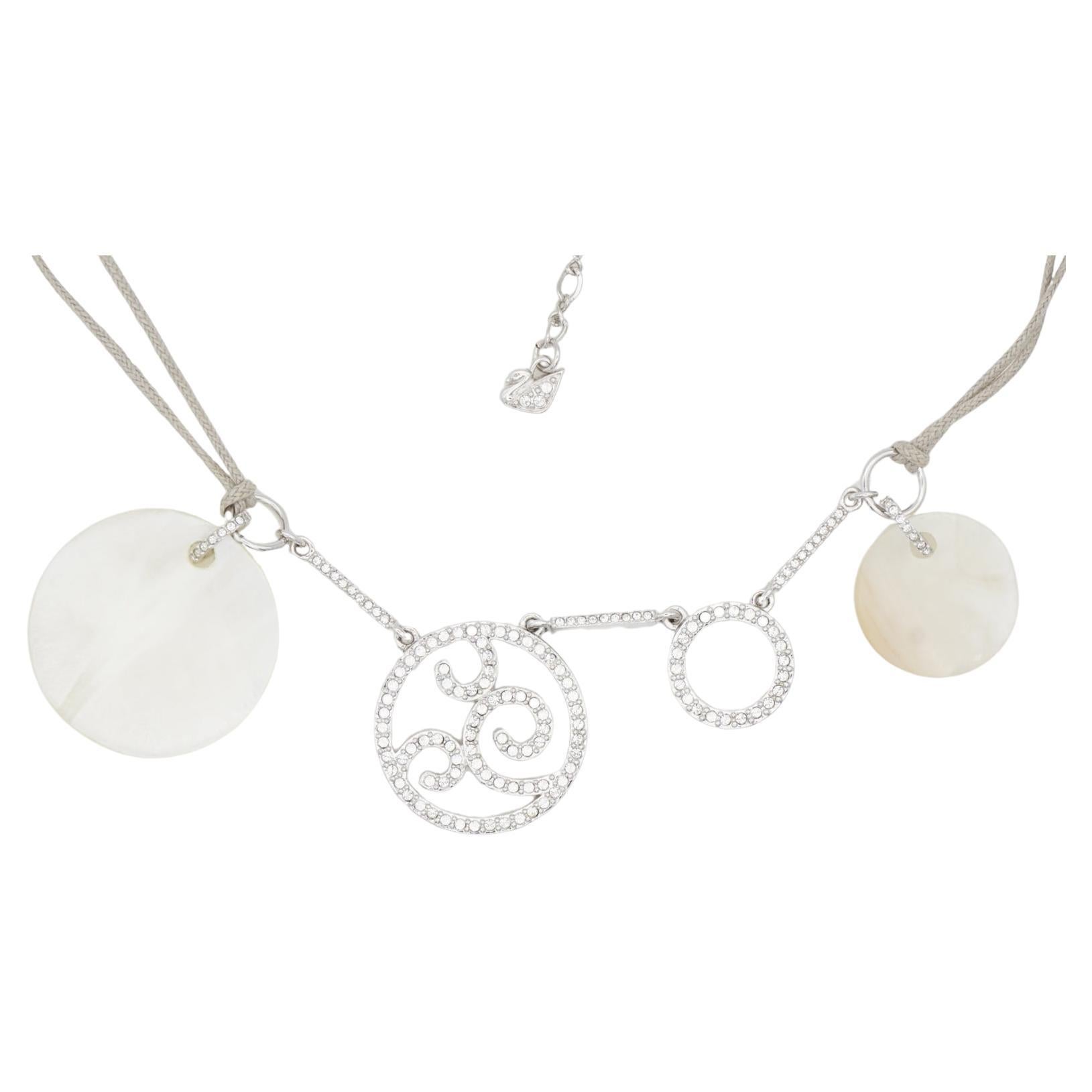 Swarovski Circles Round Crystals Openwork Avorio Bianco Collana con Ciondoli a Grappolo in vendita