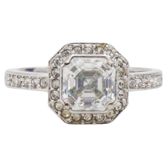 SWAROVSKI Clear Crystals Halo Shoulder Octagon Cube Ring, White Rhodium, Size L 52

Very excellent condition, very new. With original box. 100% Genuine.

Size: L, 52, diameter 16.4mm.

Material: Rhodium Plated.

_ _ _

Great for everyday wear. Come