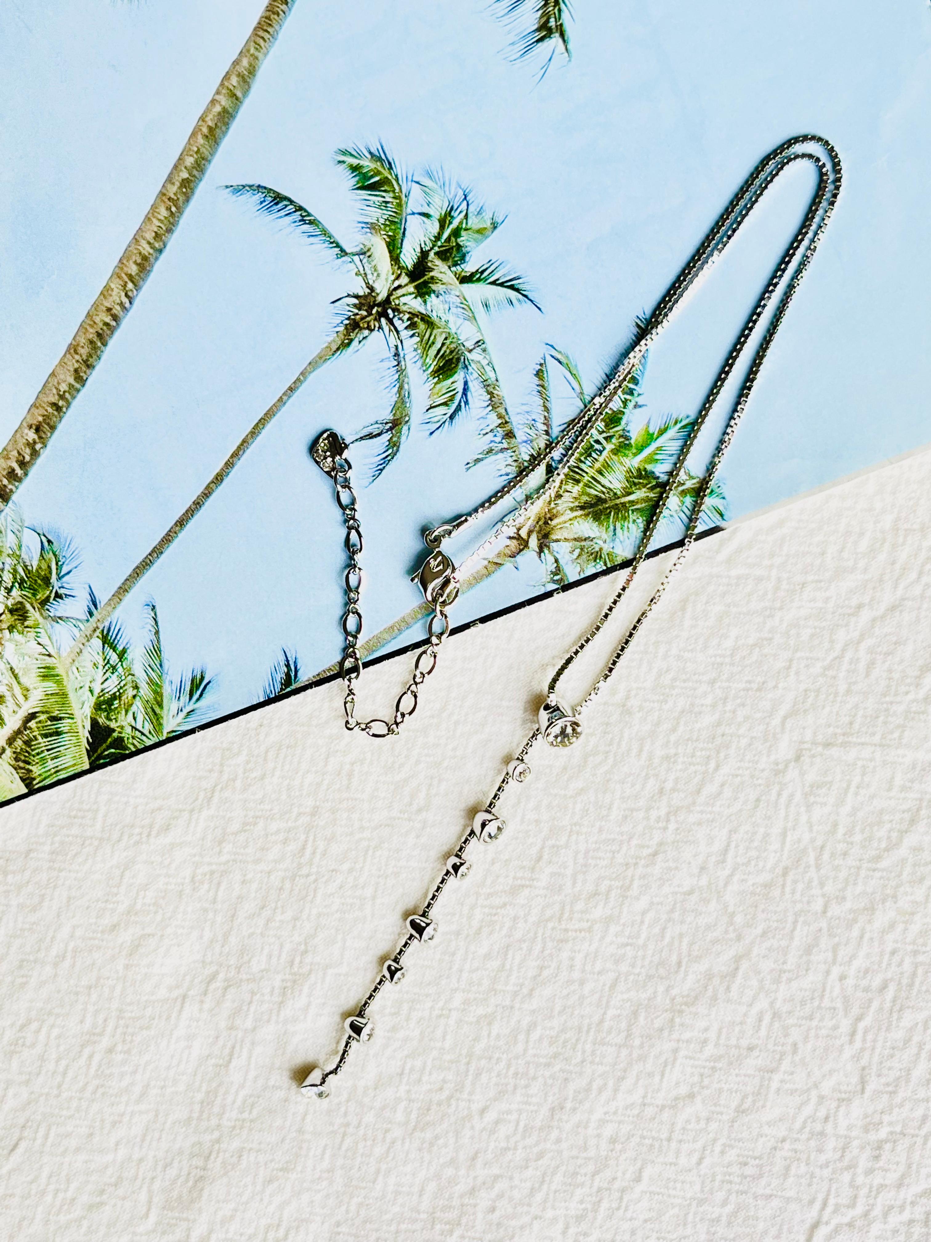 Swarovski Clear Round Crystals Dangle Floating Y Chain Collana lunga in argento in vendita 1