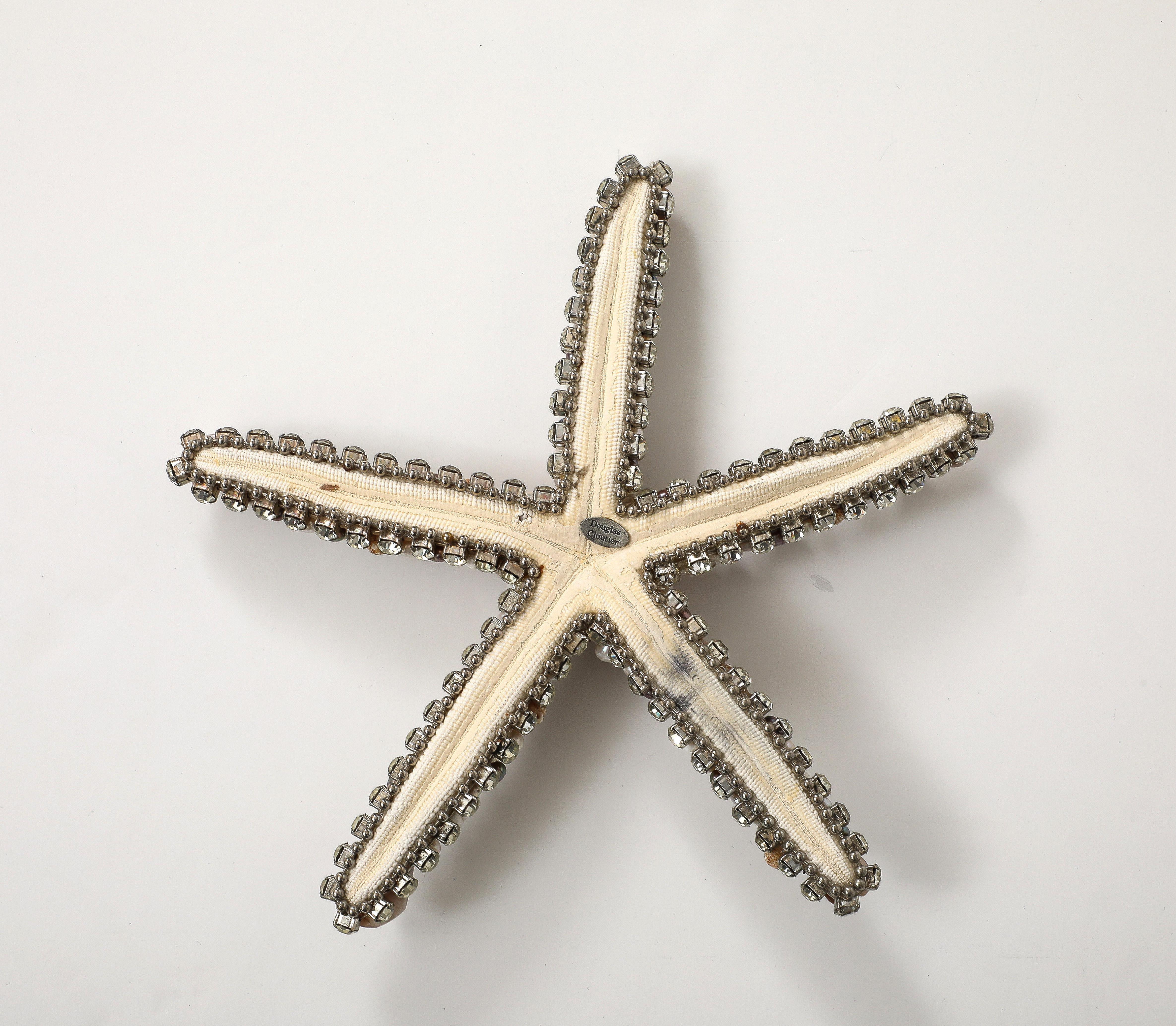 Estrella de mar con incrustaciones de cristal Swarovski de Douglas Cloutier en venta 2
