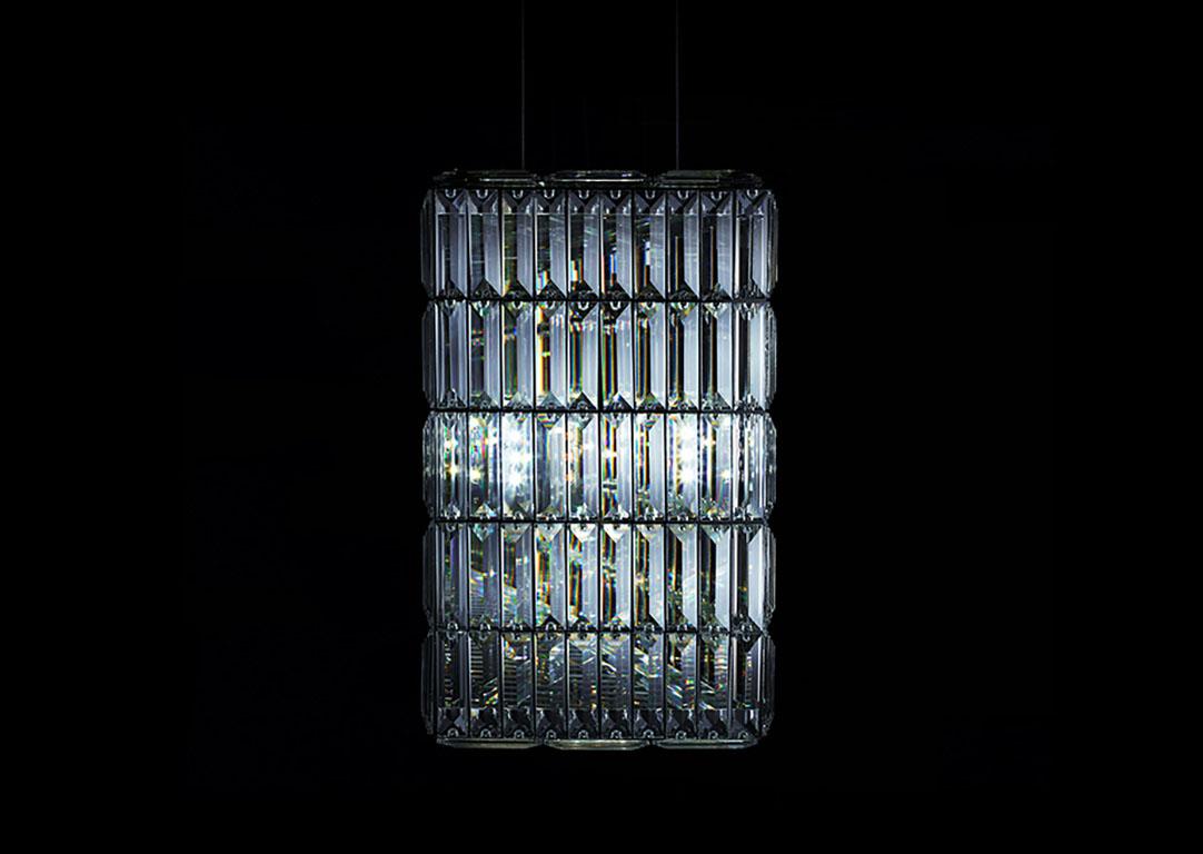 Moderne Lampe à suspension horizontale LED en forme de boîte à paillettes en cristal Swarovski en vente