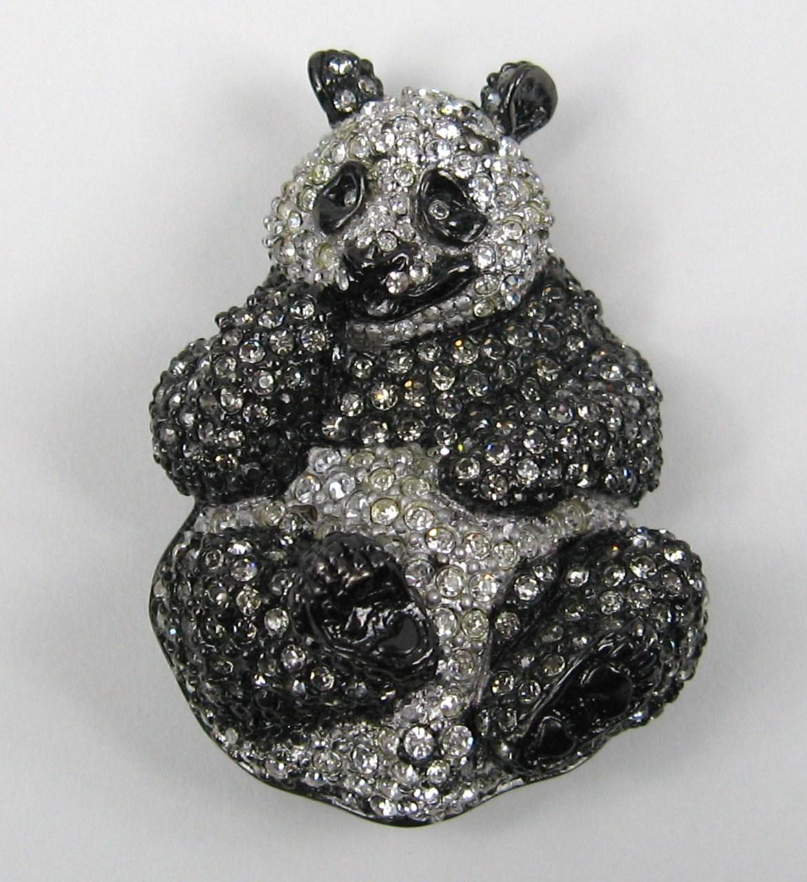 Swarovski Kristall Glitz Panda Bären Brosche Anstecknadel Neu, nie getragen 1980er Damen im Angebot
