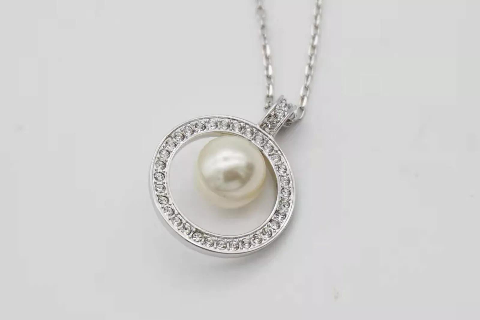 Swarovski Crystals Circle Round White Pearls Silver Necklace Earrings Gift Set For Sale 6