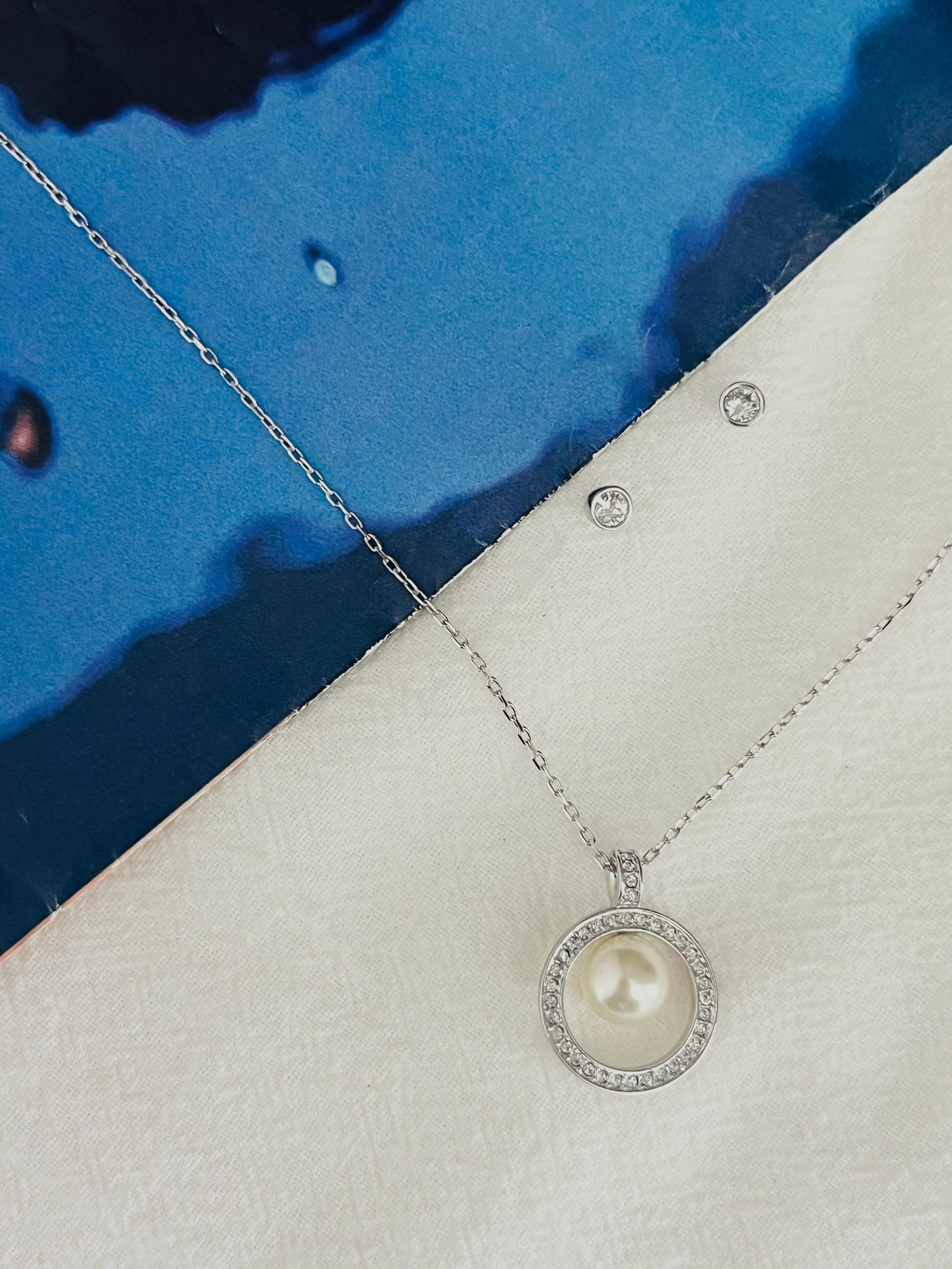 Swarovski Crystals Circle Round White Pearls Silver Necklace Earrings Gift Set For Sale 1