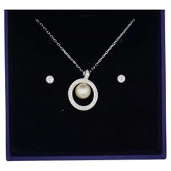Swarovski Crystals Circle Round White Pearls Silver Necklace Earrings Gift Set