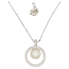 Swarovski Crystals Circle White Round Pearl Openwork Silver Pendant Necklace Swarovski Crystals Circle White Round Pearl Openwork Silver Pendant Necklace