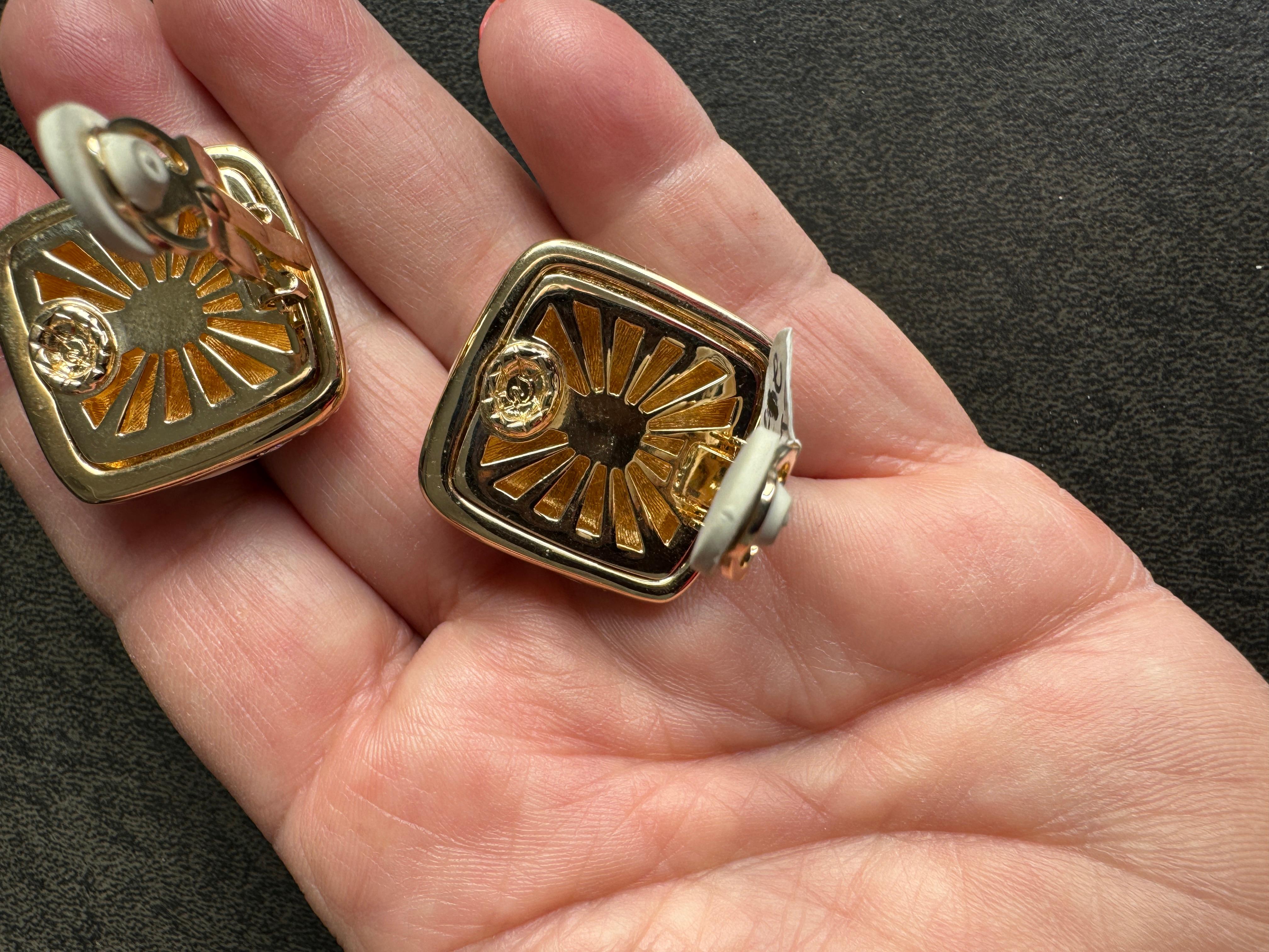 Boucles d'oreilles carrées en cristal crème Swarovski  Neuf, jamais porté en vente 6