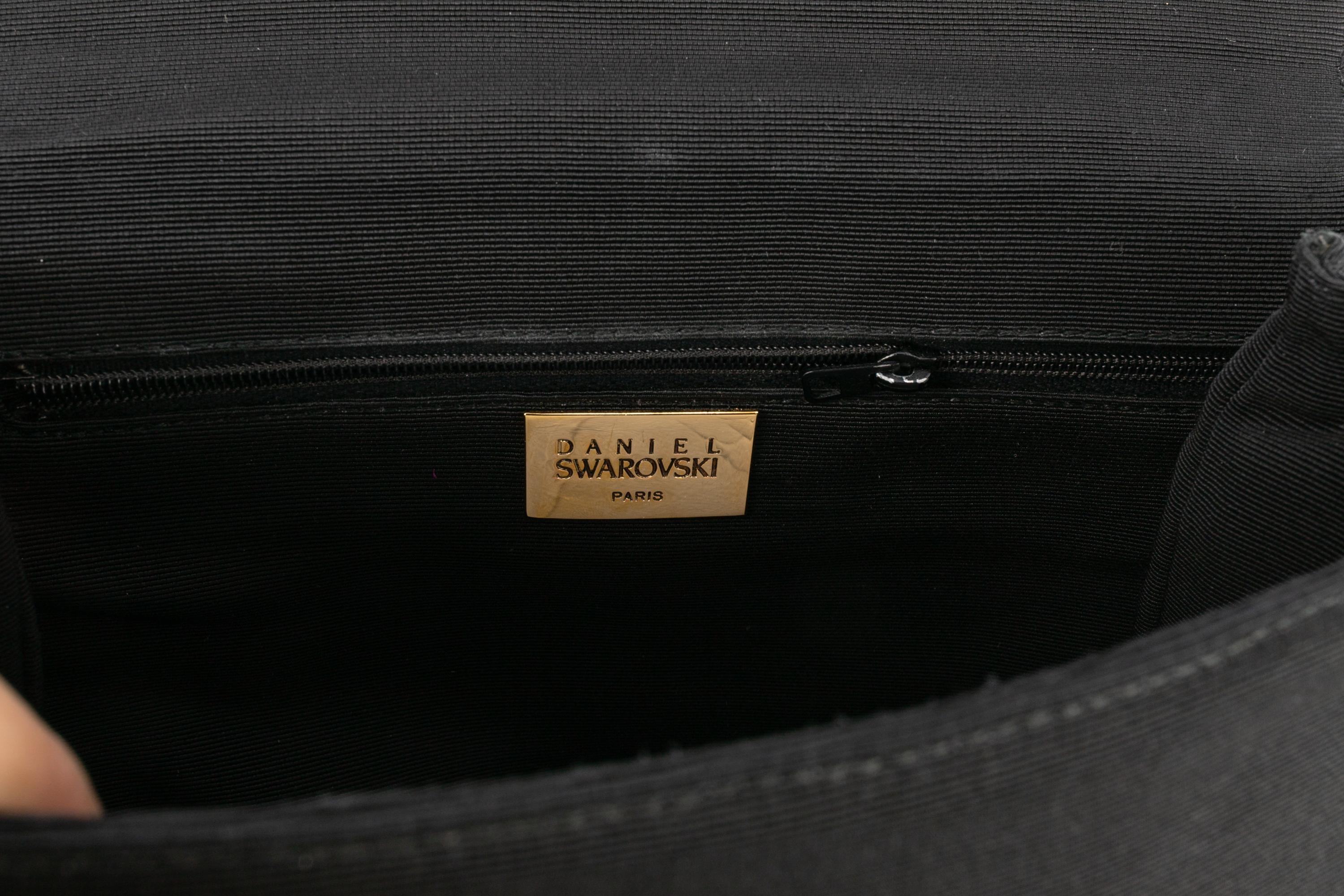 Swarovski evening bag In Good Condition For Sale In SAINT-OUEN-SUR-SEINE, FR