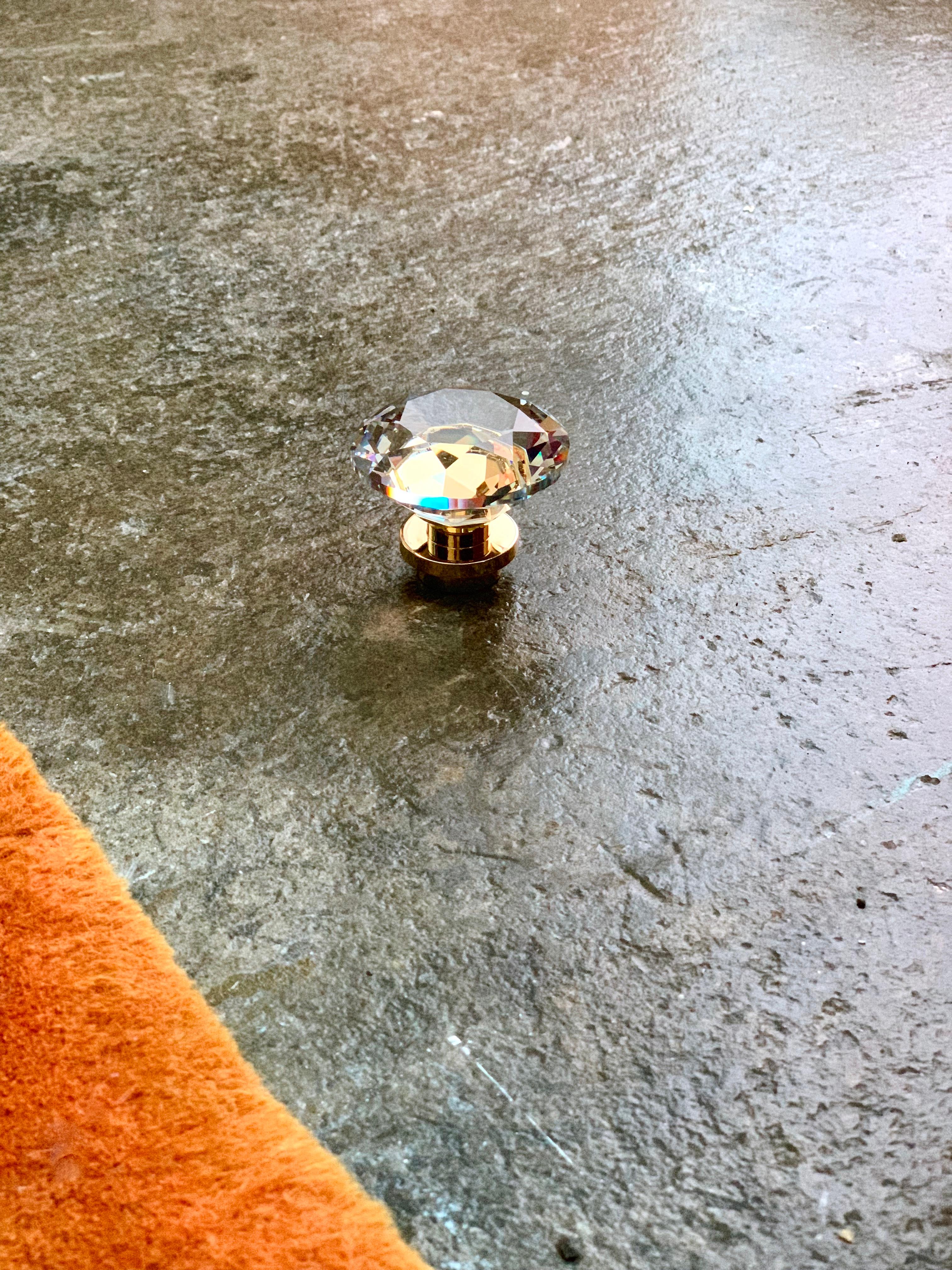 Swarovski für Dornbracht Messing-Leuchte mit Griff aus geschliffenem Kristall und poliertem Messing im Zustand „Hervorragend“ in Brooklyn, NY