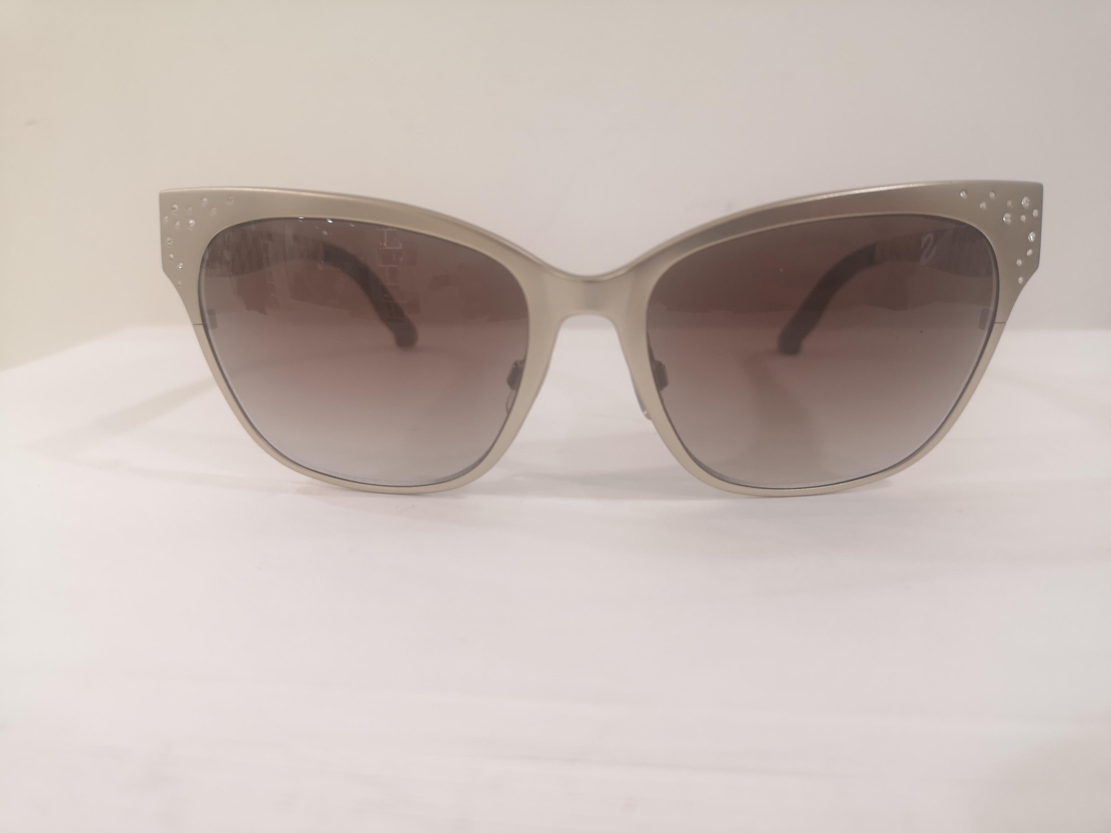Swarovski gold with swarovski sunglasses NWOT In New Condition For Sale In Capri, IT