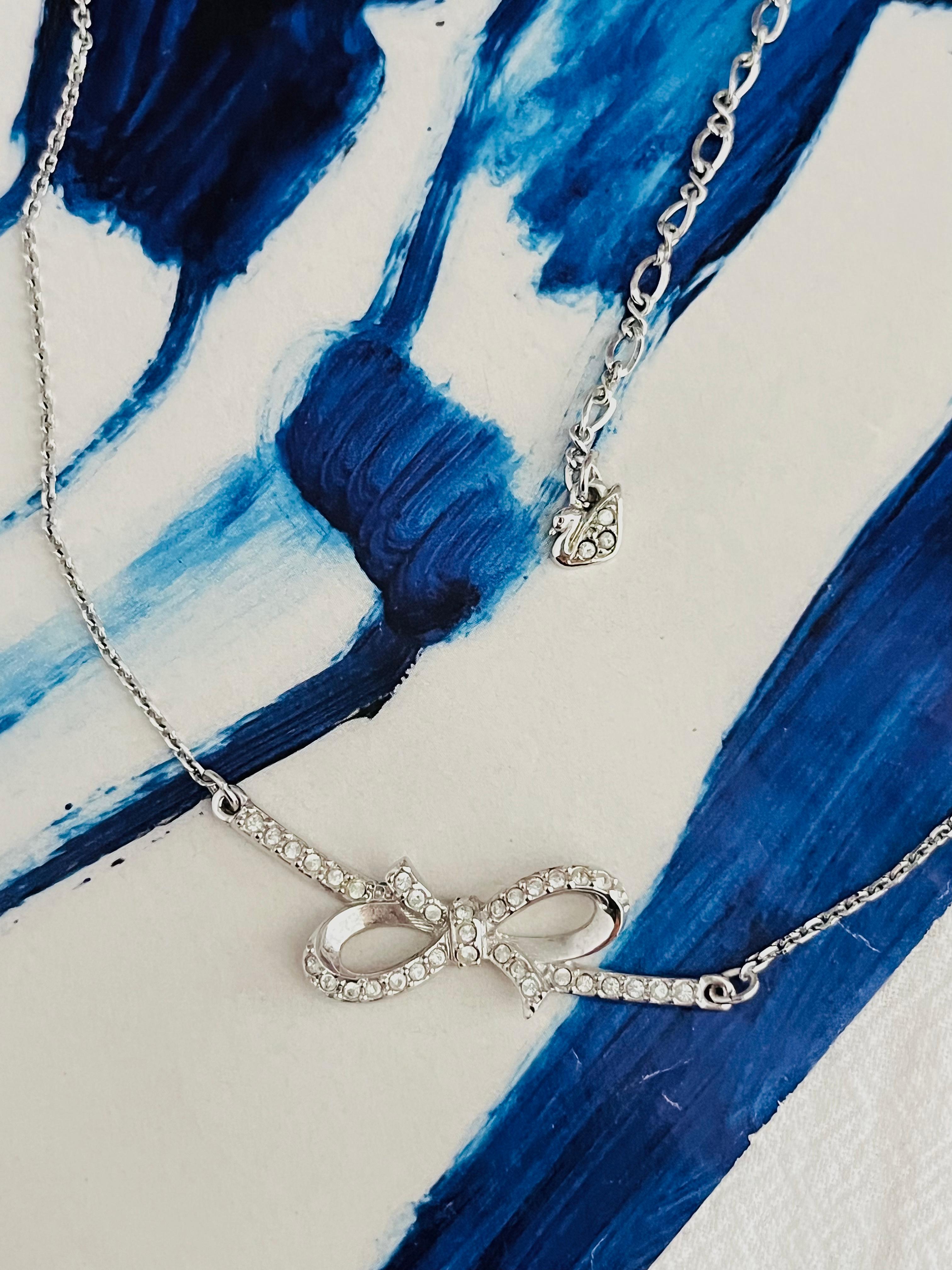 Swarovski Collana lunga con nodo grande, fiocco, nastro, bar, cristalli, A. Silver In condizioni ottime in vendita a Wokingham, England