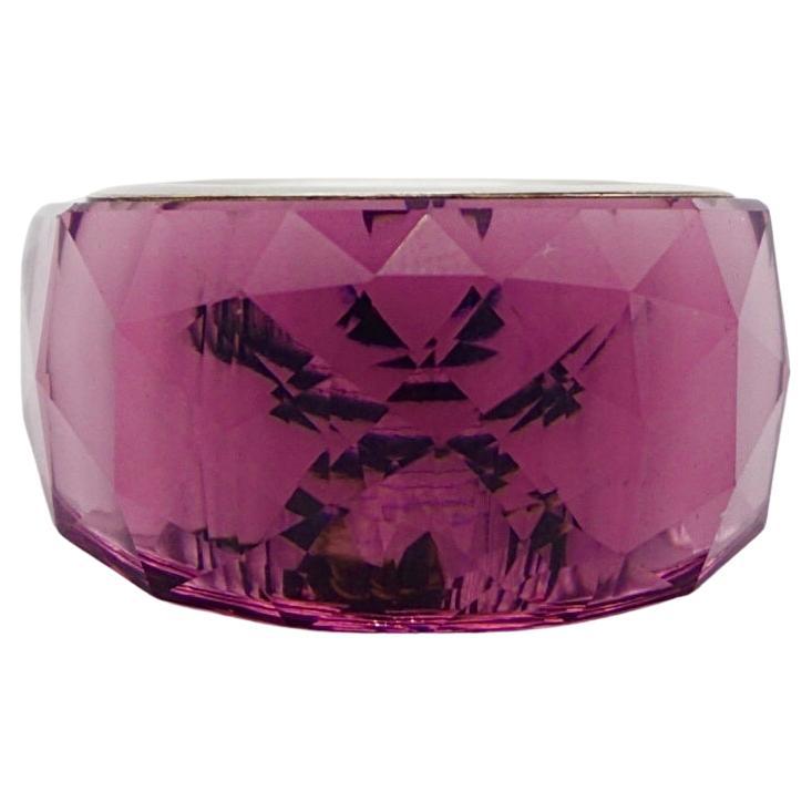 Swarovski Nirvana Cocktail Fully Cut Purple Petite Small Ring, Silver Tone, 52 UK L

Very excellent condition. 100% genuine. 

Size: 52, diameter 16.4 mm, UK L.

Material: Stainless Steel.

_ _ _

Great for everyday wear. Come with velvet pouch and