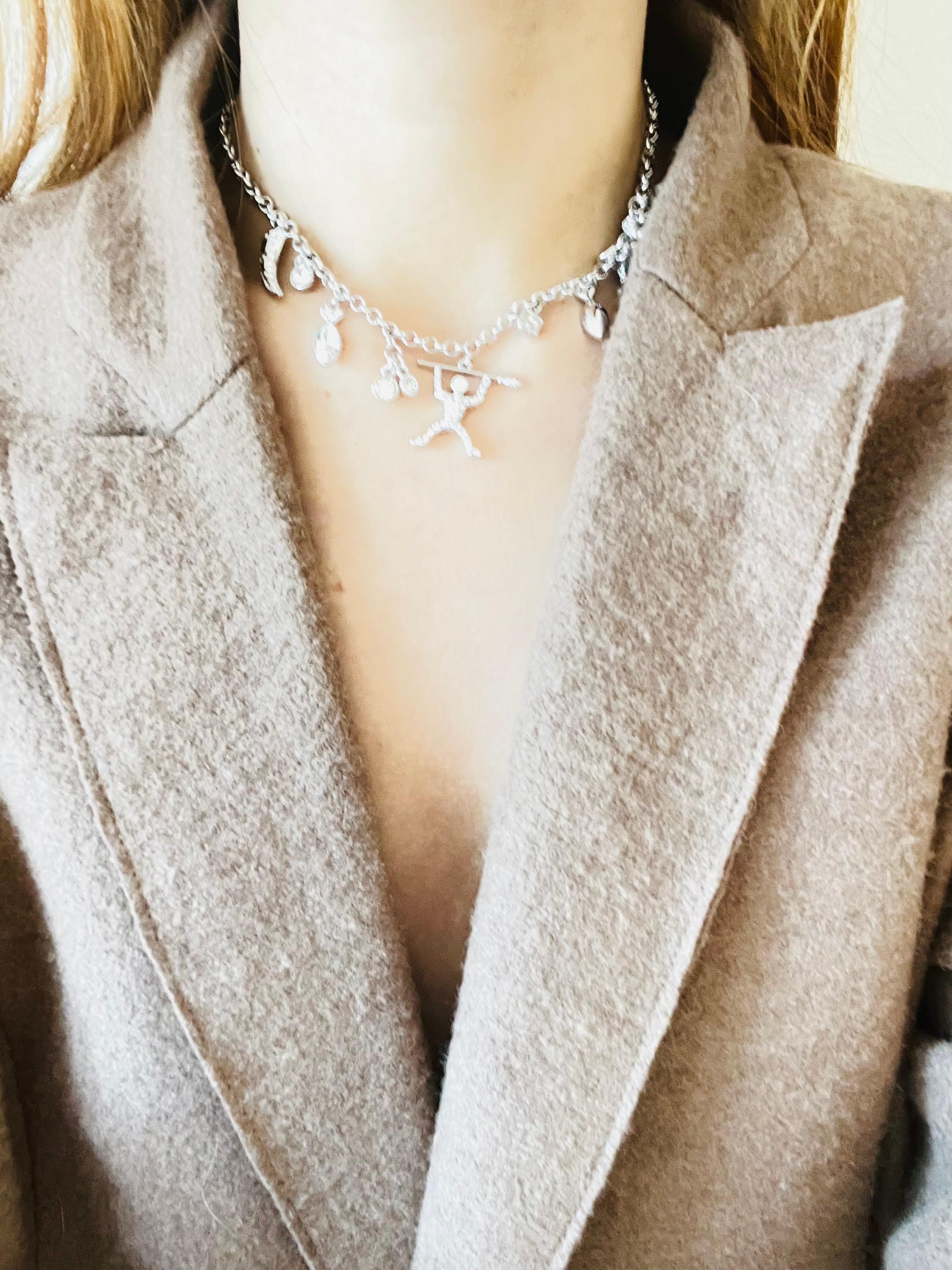 Swarovski Polar Bestiary Charms Bezel Crystals Dichiarazione Collana girocollo in argento in vendita 1