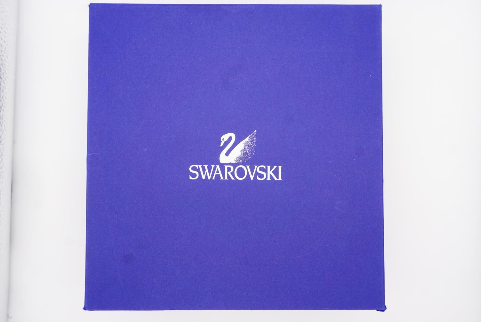 Swarovski Polar Bestiary Charms Bezel Crystals Dichiarazione Collana girocollo in argento in vendita 4