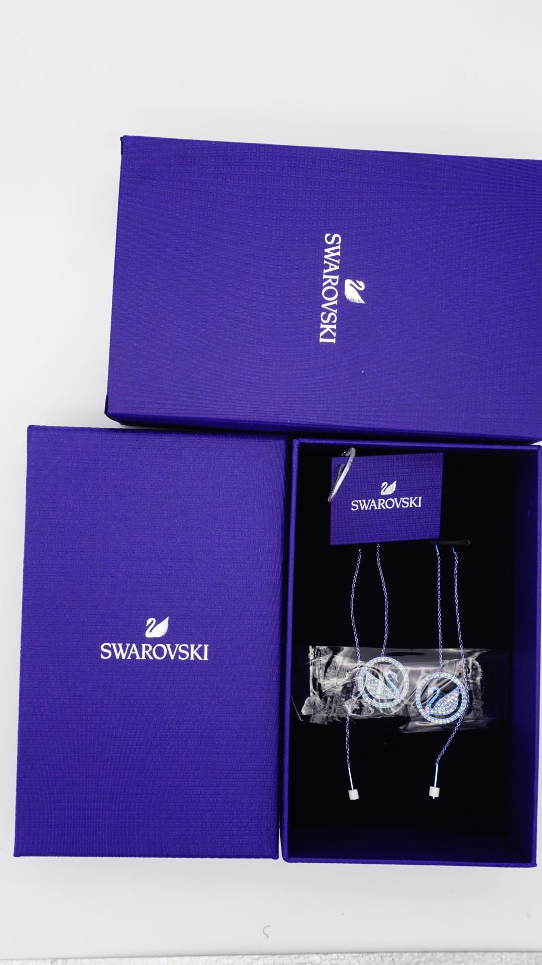 Swarovski Pop Swan - Orecchini a buco con cristalli tondi viola e lilla con rivestimento PVD in vendita 5