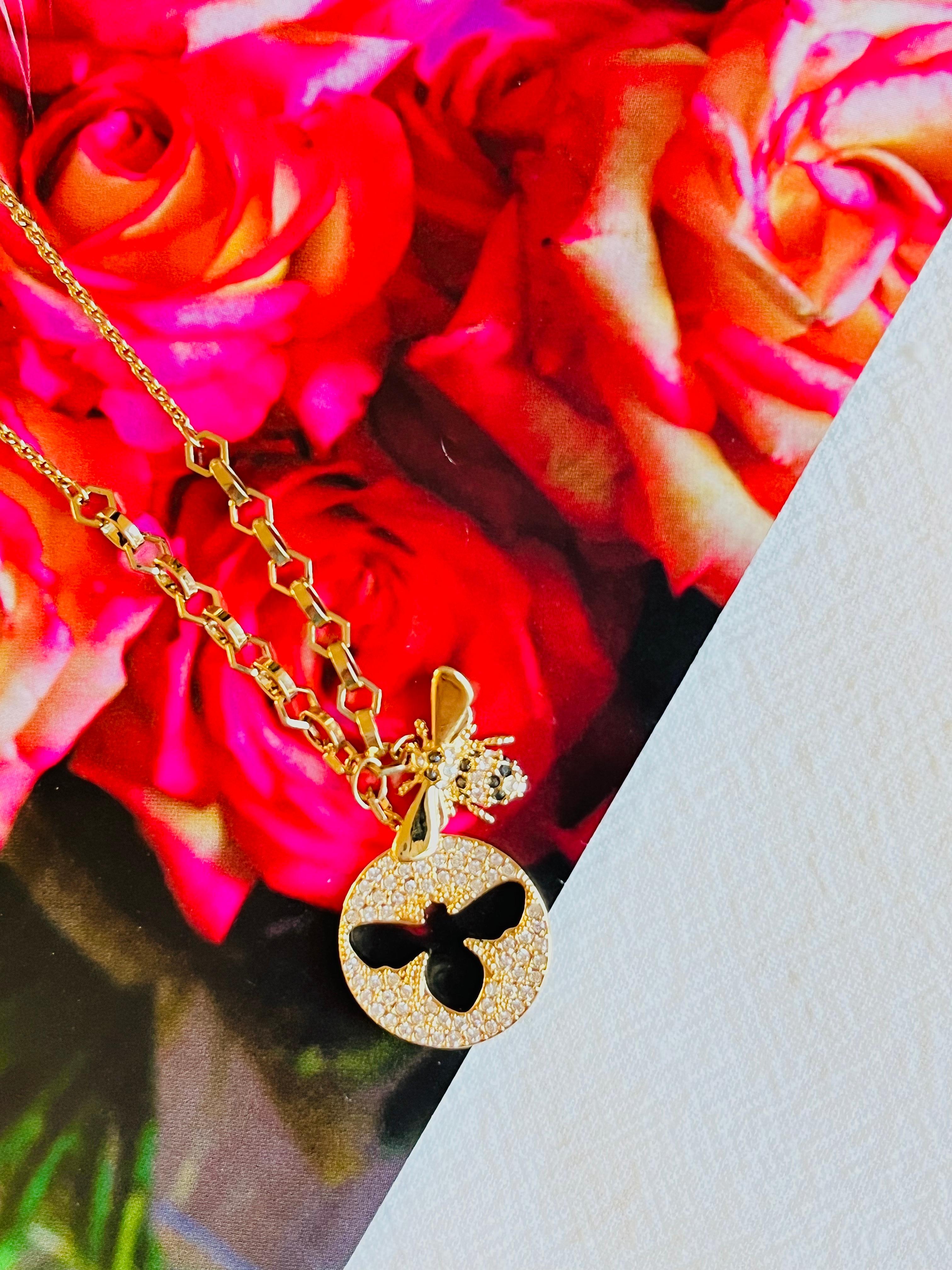 Swarovski Remix Collection Vivid Bee Pendant Charm Strand Gold Bracelet, Size L In condizioni Nuovo in vendita a Wokingham, England
