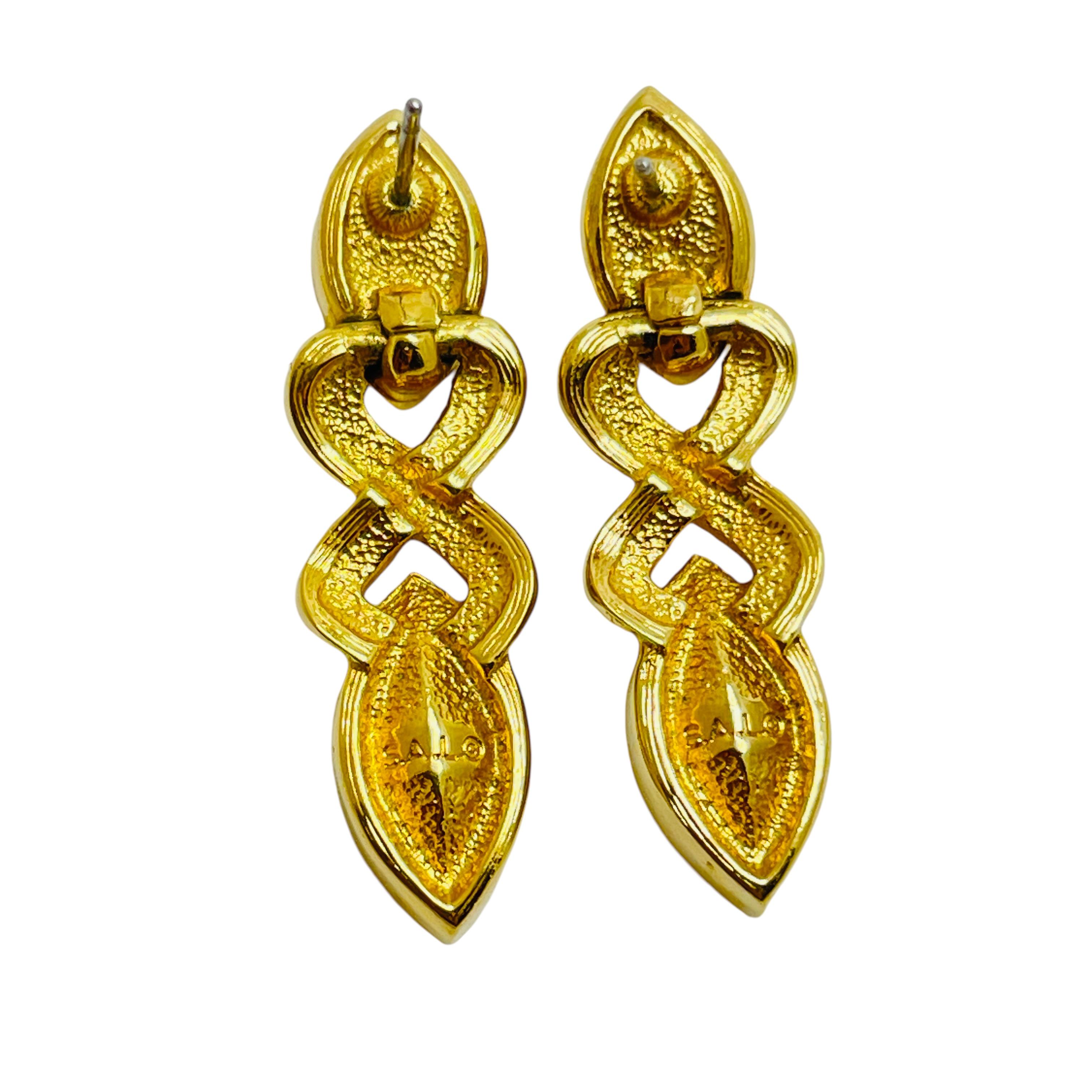SWAROVSKI signed gold crystal designer runway earrings In Good Condition For Sale In Palos Hills, IL