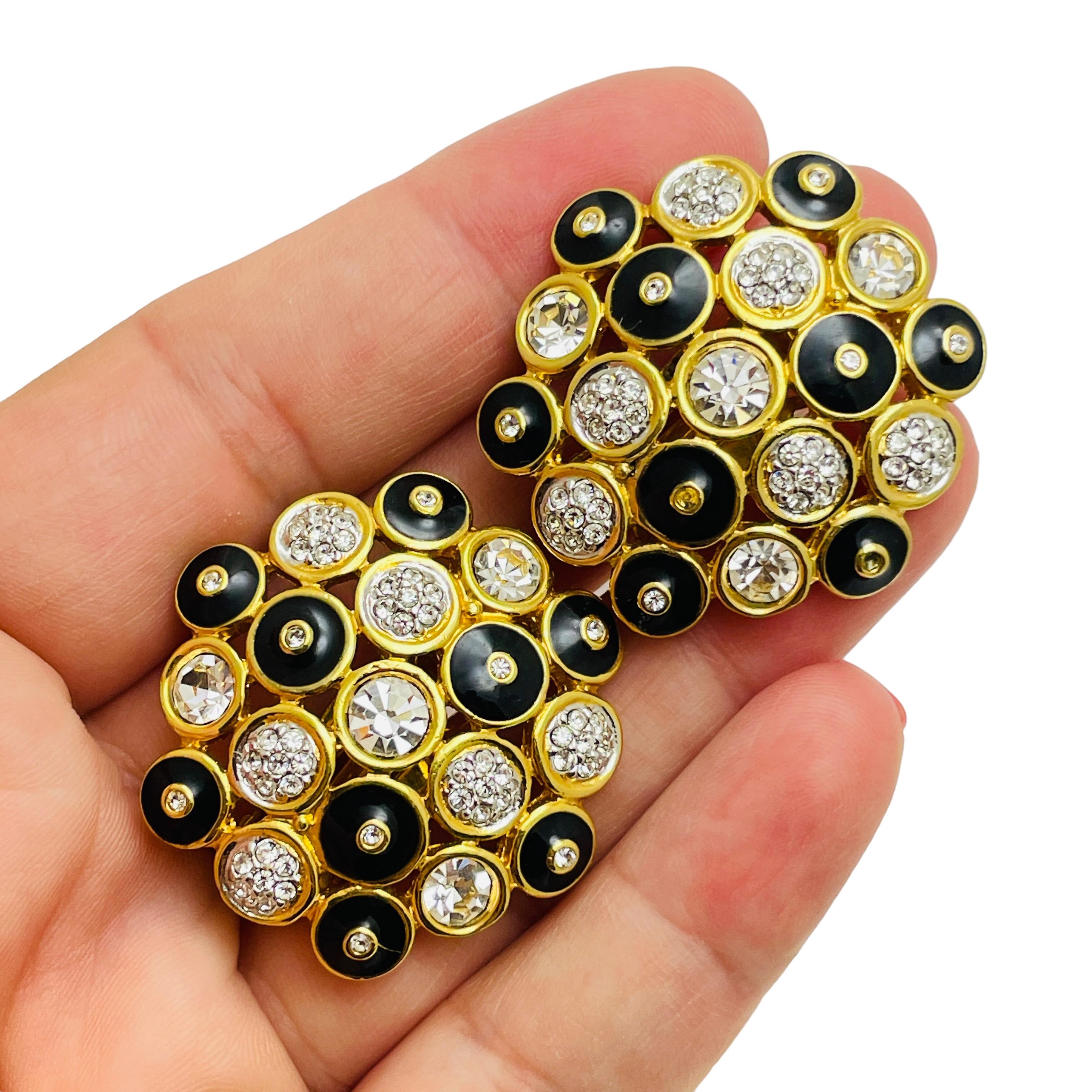 Donna Orecchini a clip da passerella firmati Swarovski in oro e cristallo smaltato in vendita
