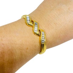 SWAROVSKI signed vintage gold plated crystals designer chain bracelet