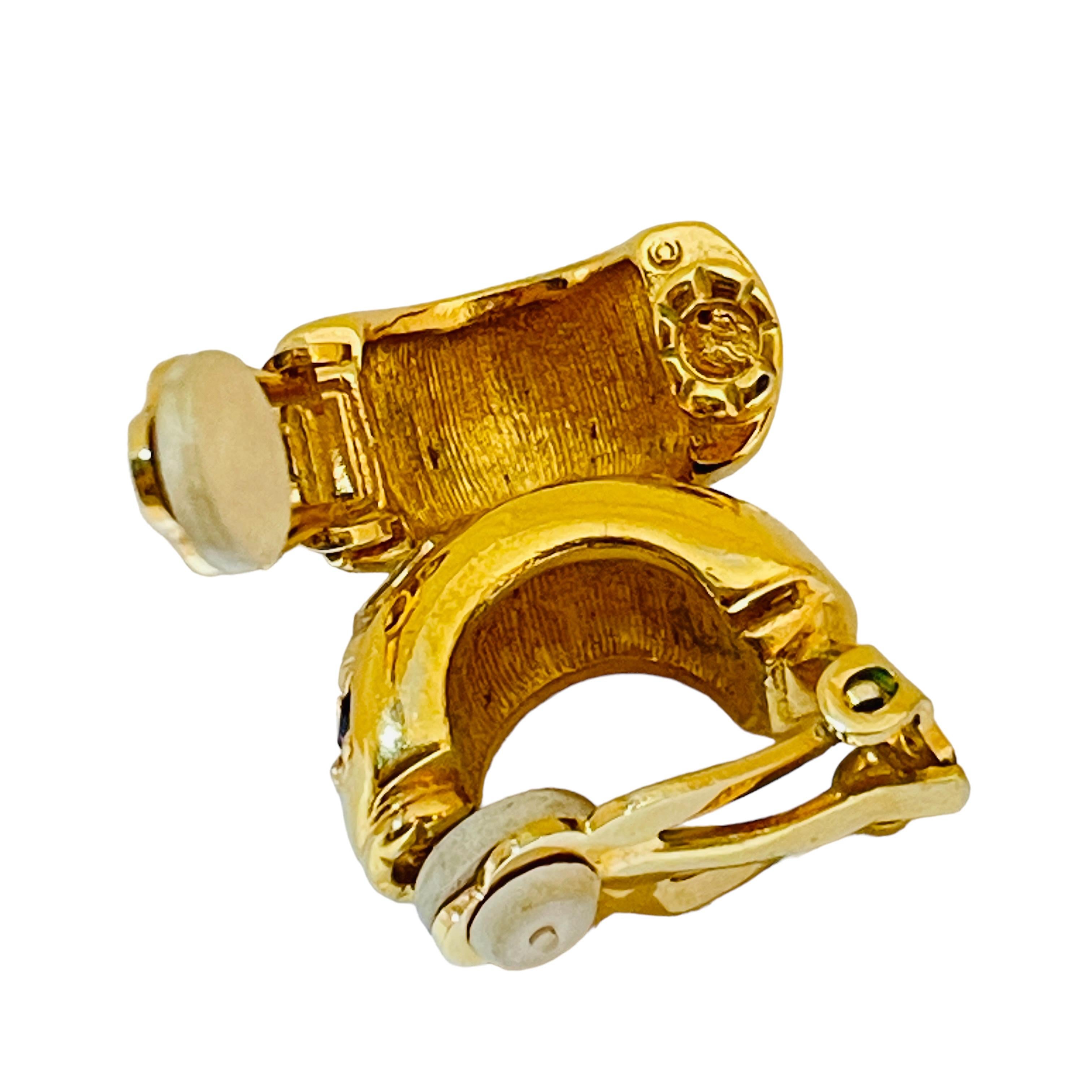 SWAROVSKI signed vintage gold plated crystals designer runway clip on earrings In Good Condition For Sale In Palos Hills, IL
