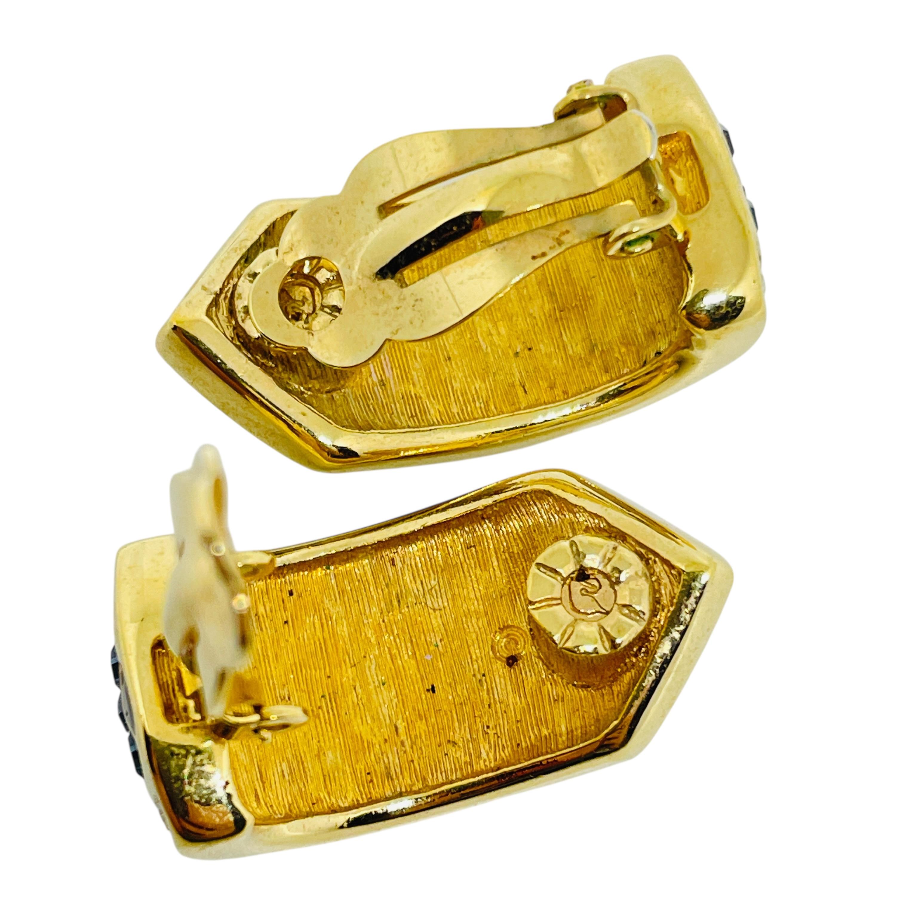 SWAROVSKI signiert Vintage vergoldet Saphir Kristalle Designer Clip auf Ohrringe im Zustand „Gut“ im Angebot in Palos Hills, IL