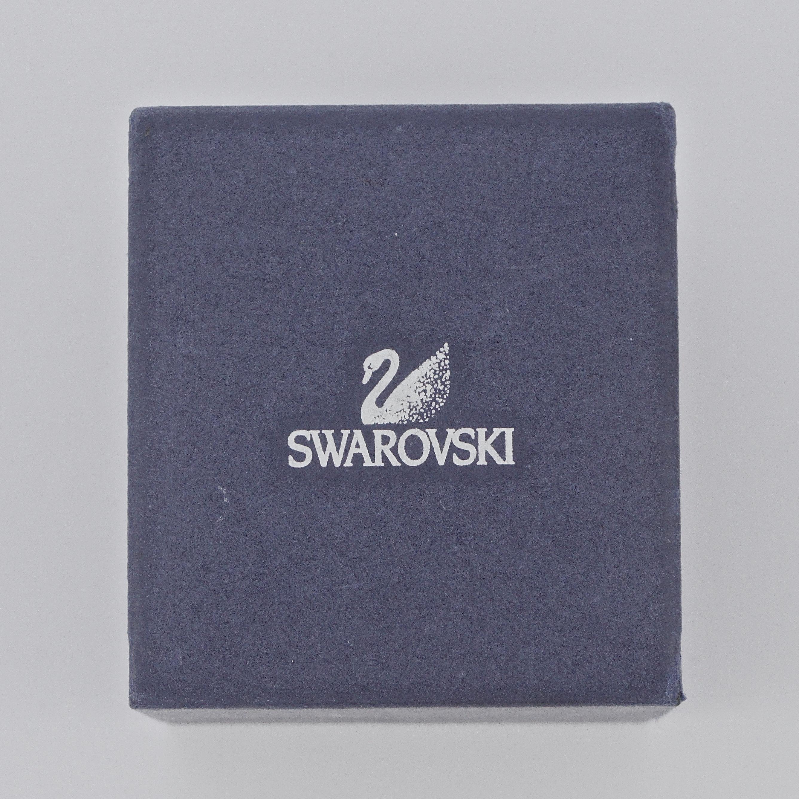 Bague avec logo de cygne en cristal à facettes transparents et de couleur argent Swarovski en vente 6