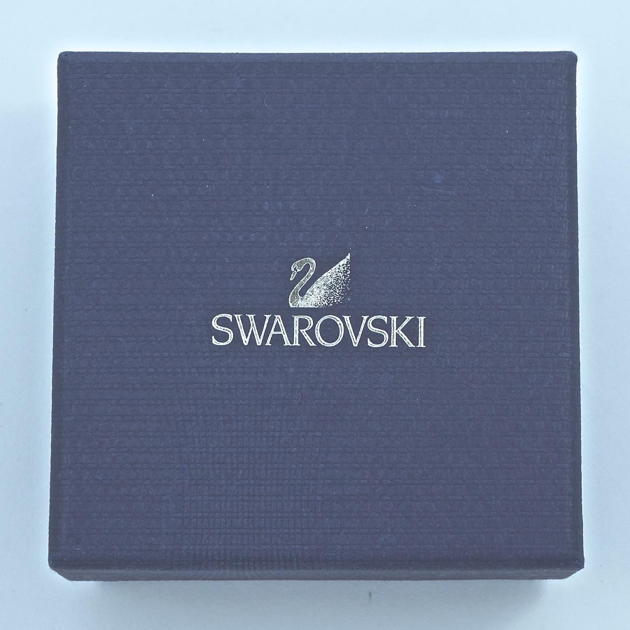 Swarovski Silberfarbene Marquise und runder Kristall Swan Logo Kronleuchter Ohrringe im Angebot 6