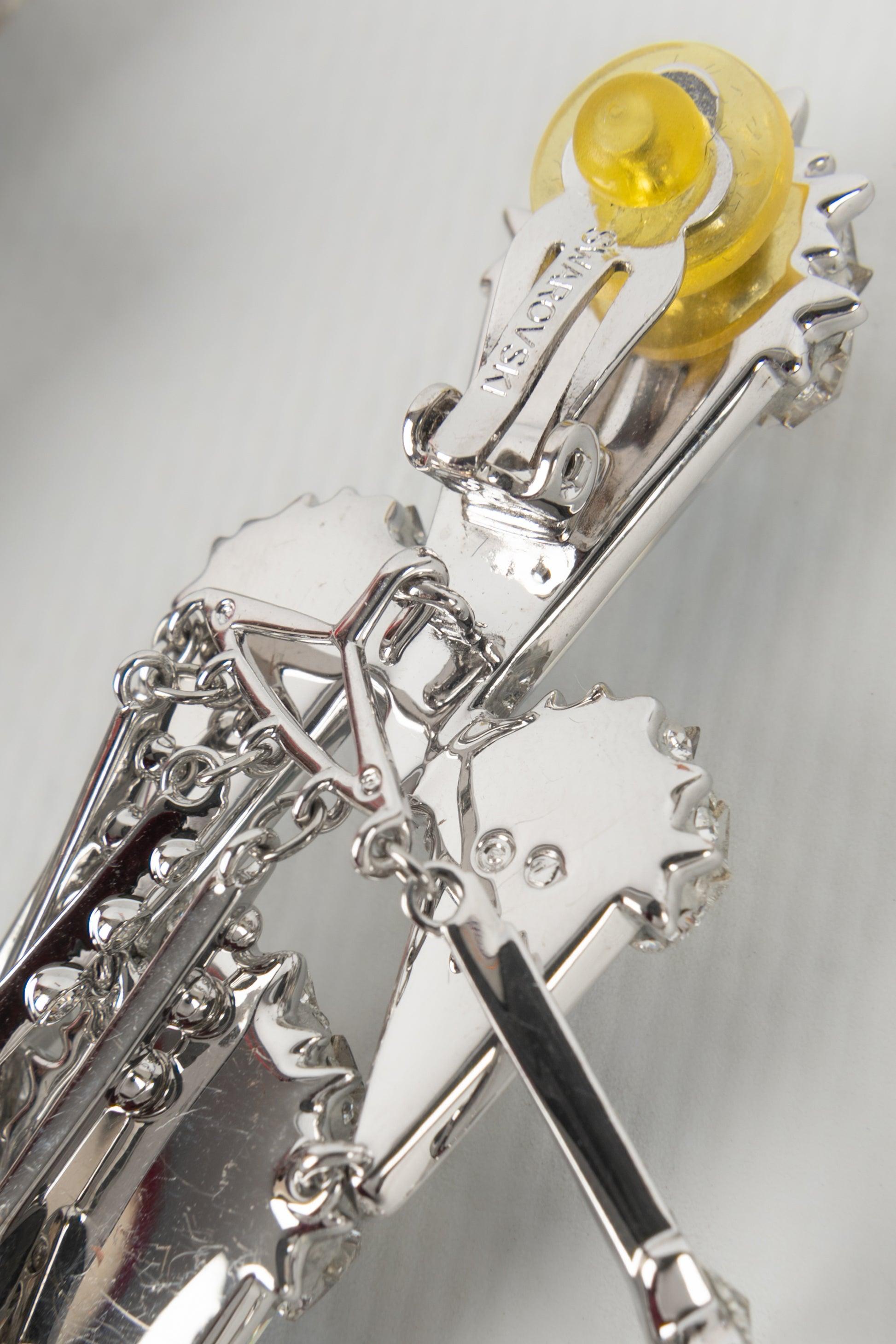 Swarovski Silberne Metall-Clip-Ohrringe mit Strasssteinen verziert im Angebot 1