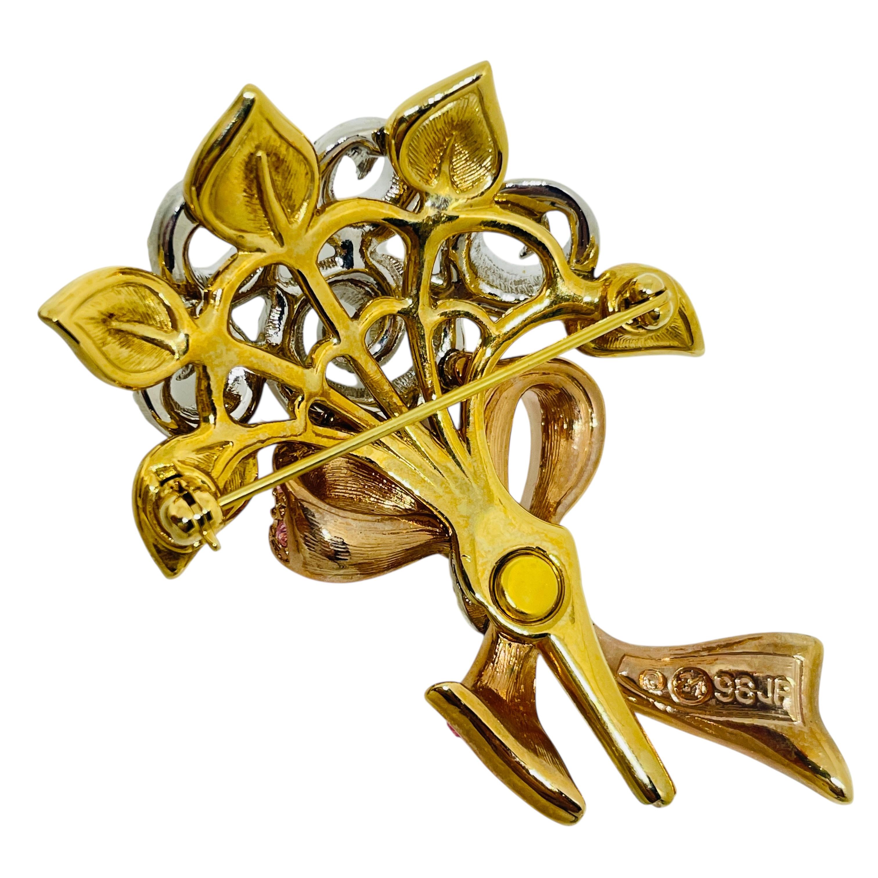 Swarovski logo cygne 98 JP signé vintage compassion fleur cristal broche Bon état - En vente à Palos Hills, IL