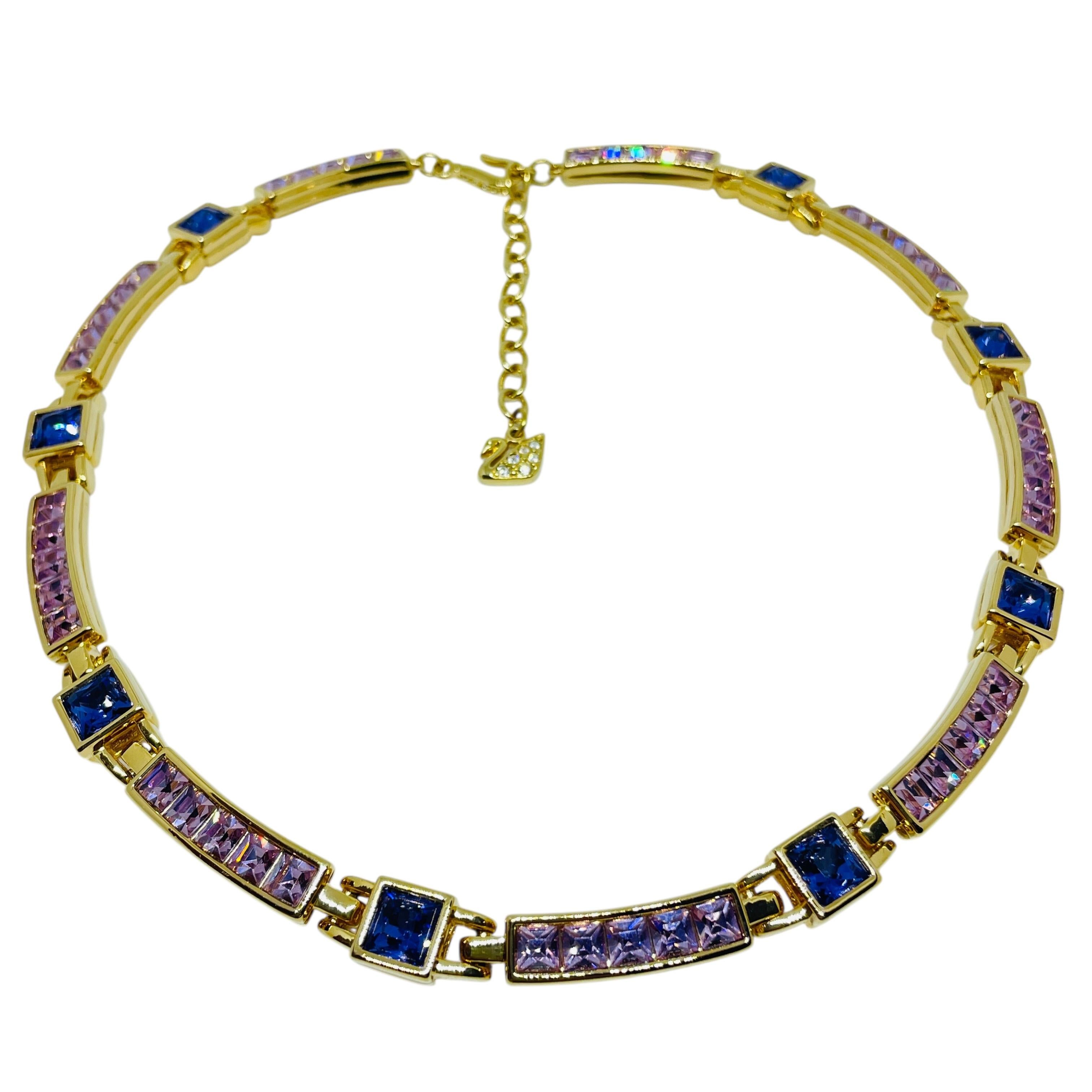 Collana firmata SWAROVSKI con logo del cigno, placcata in oro e con cristalli di ametista in vendita 4