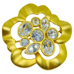 SWAROVSKI logo cygne signé vintage cristaux plaqué or broche designer