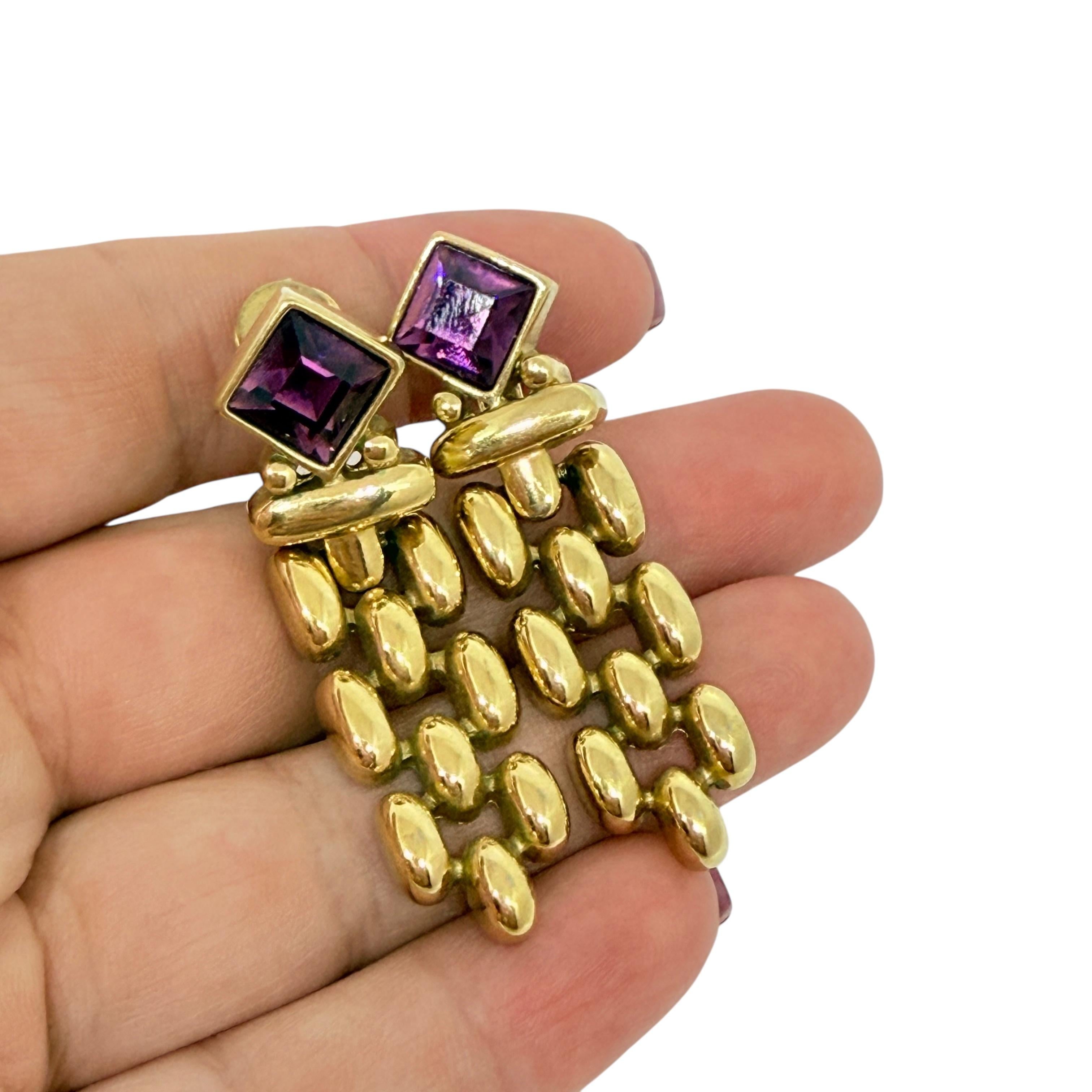 DETTAGLI

- firmato Swarovski logo del cigno

- placcato oro con cristallo 

- orecchini vintage di design
 
MISURE  

- CONDIZIONE

-  ottime condizioni vintage con minimi segni di usura 

 Sku 53

❤️❤️   GIOIELLI DI DESIGN VINTAGE   ❤️❤️

❤️❤️ 