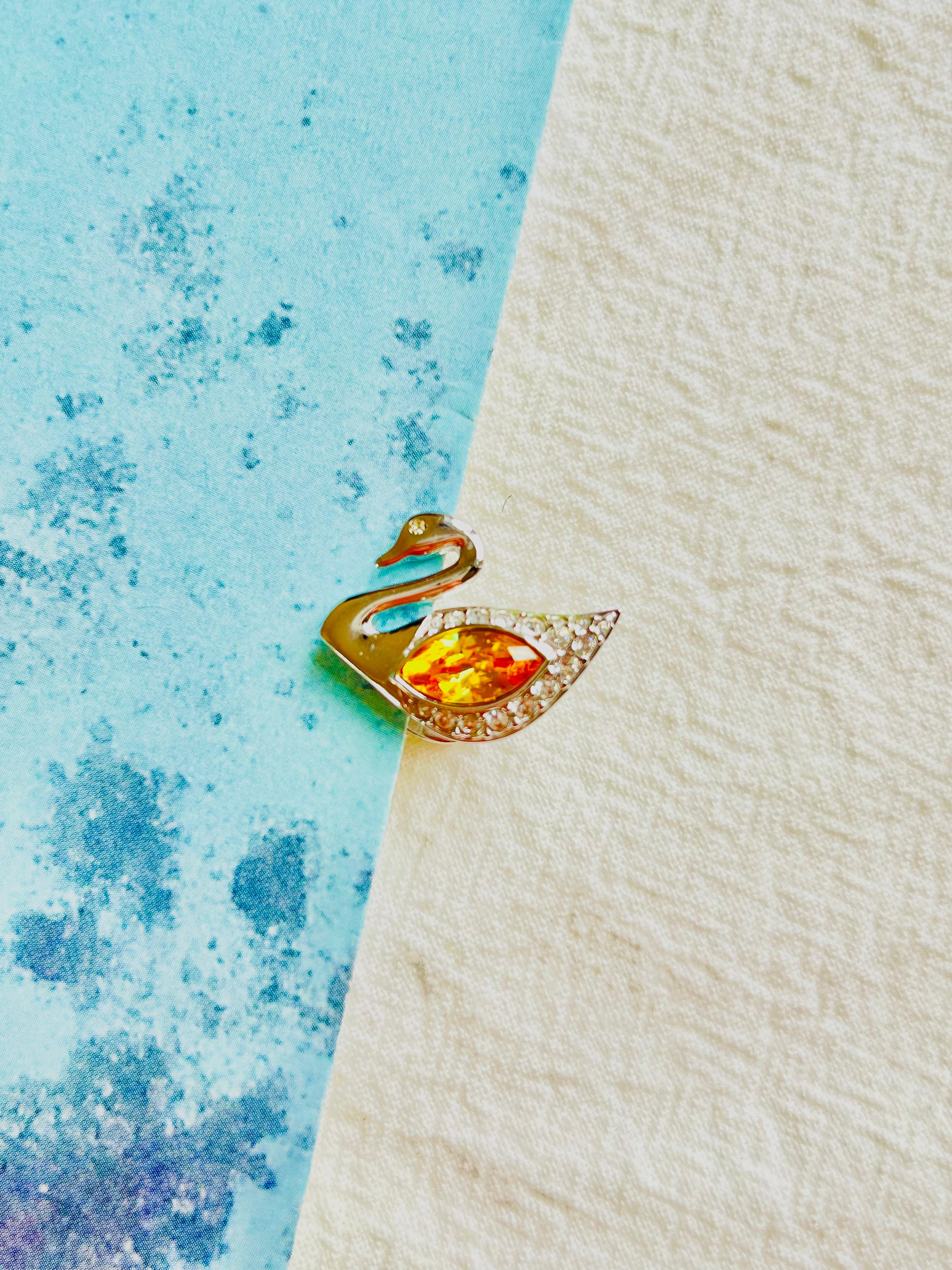 Swarovski Vintage Classic Crystals Iconic Swan Yellow Silver Brooch Pin In Excellent Condition In Wokingham, England