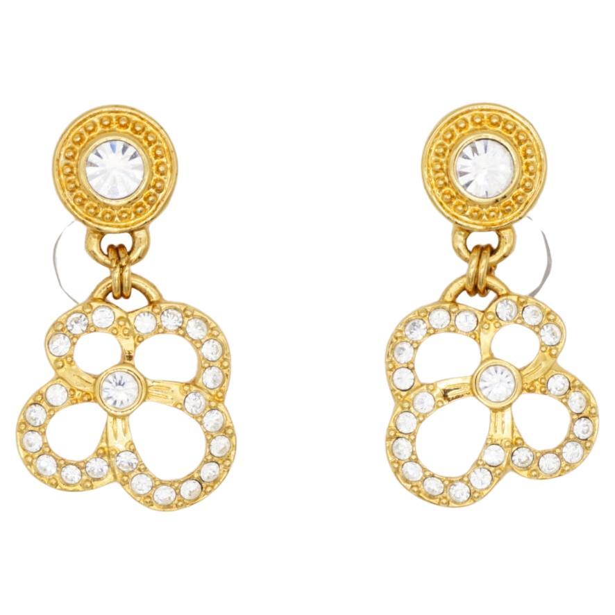 Swarovski Vintage Openwork Floral Pansy Clover Crystals Pierced Earrings, Yellow Gold Tone.

Very excellent condition. Come with original box and certificate. 100% Genuine.

Length: 2.5 cm.

_ _ _

Great for everyday wear. Come with velvet pouch and