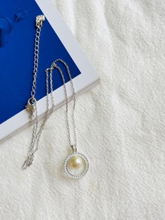 Swarovski White Round Pearl Circle Crystals Openwork Silver Pendant Necklace