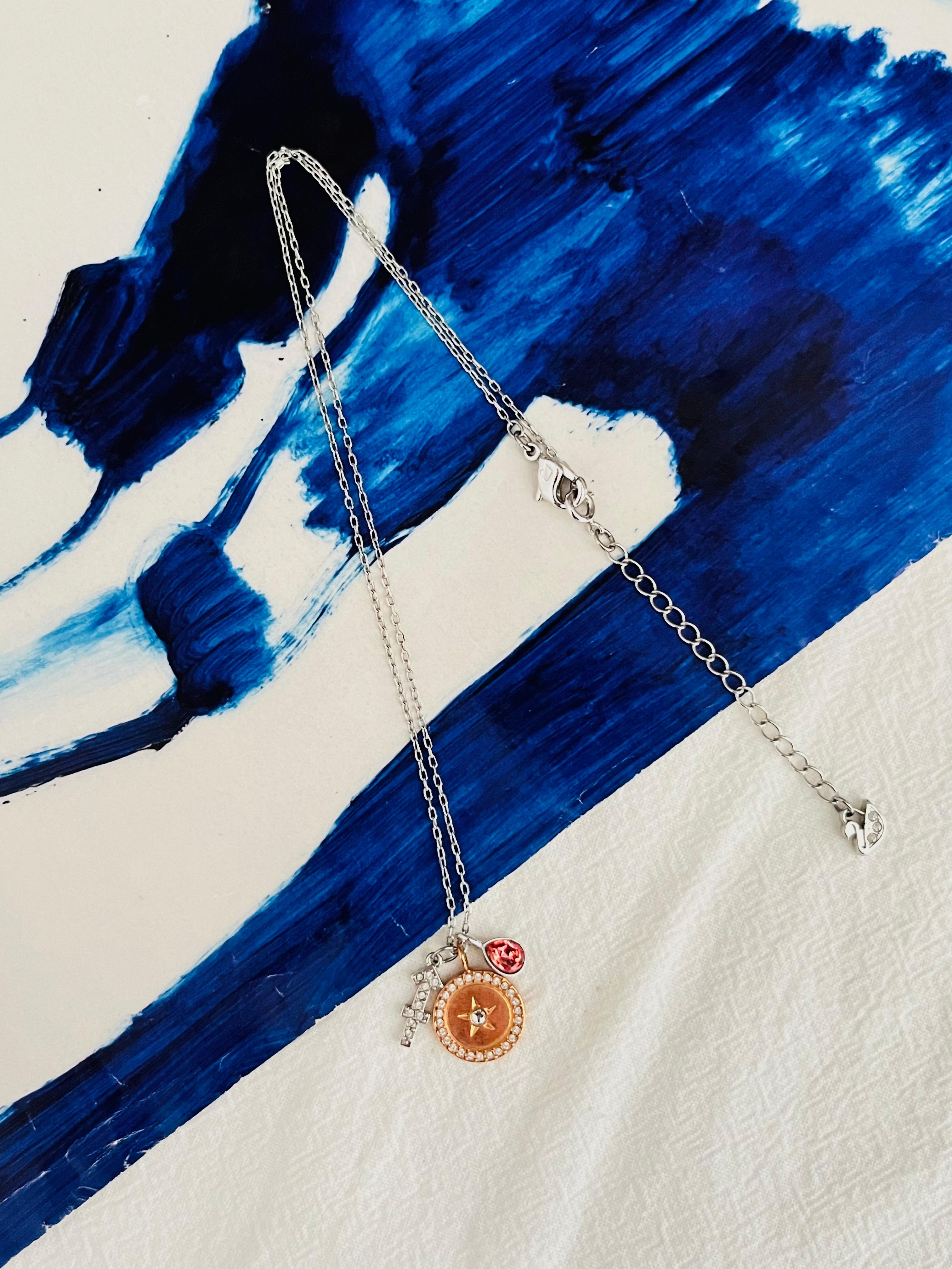Swarovski Zodiac Sagittarius Cross Compass Tear Drop Collana, Oro rosa In condizioni buone in vendita a Wokingham, England