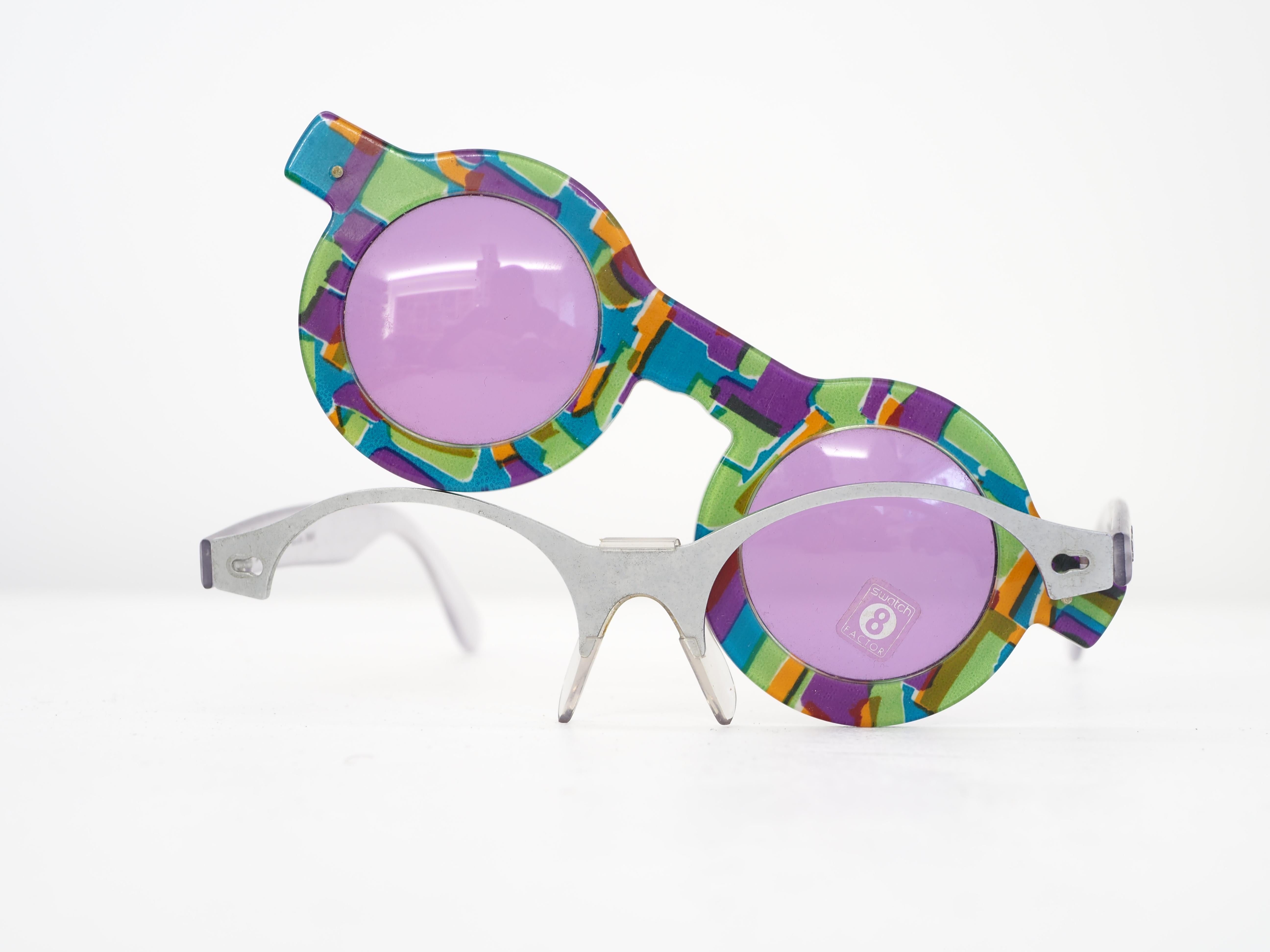 Gris Lunettes de soleil Swatch multicolores multi-lentilles en vente